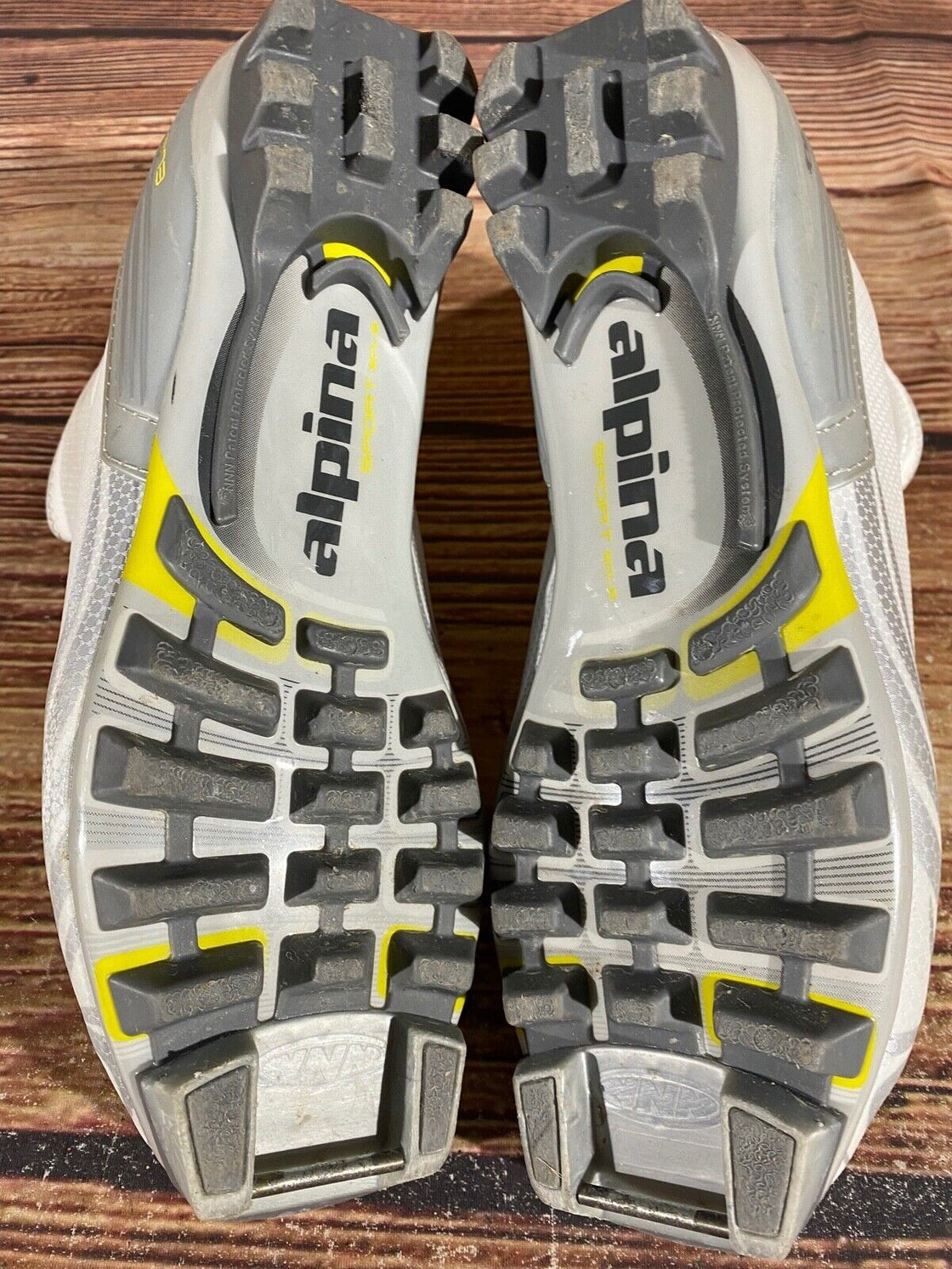 Alpina EVE20S Nordic Cross Country Ski Boots Size EU39 US7 for NNN 943