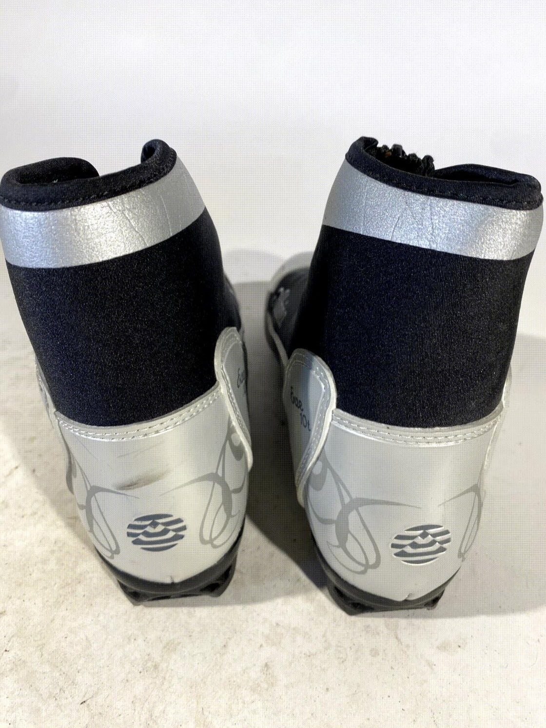 Alpina Eve 10T Touring Nordic Cross Country Ski Boots Size EU39 US7 NNN 3205