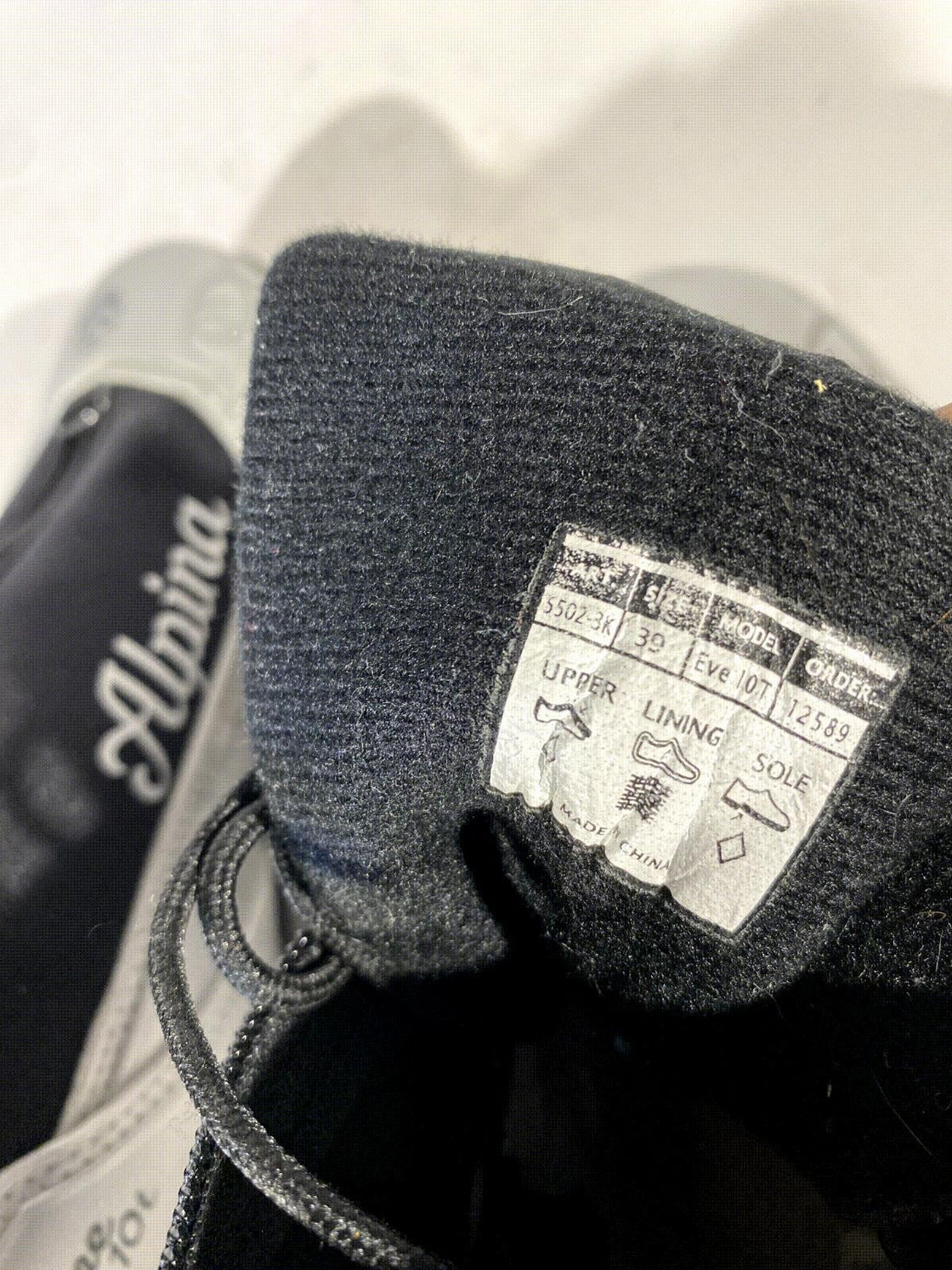 Alpina Eve 10T Touring Nordic Cross Country Ski Boots Size EU39 US7 NNN 3205