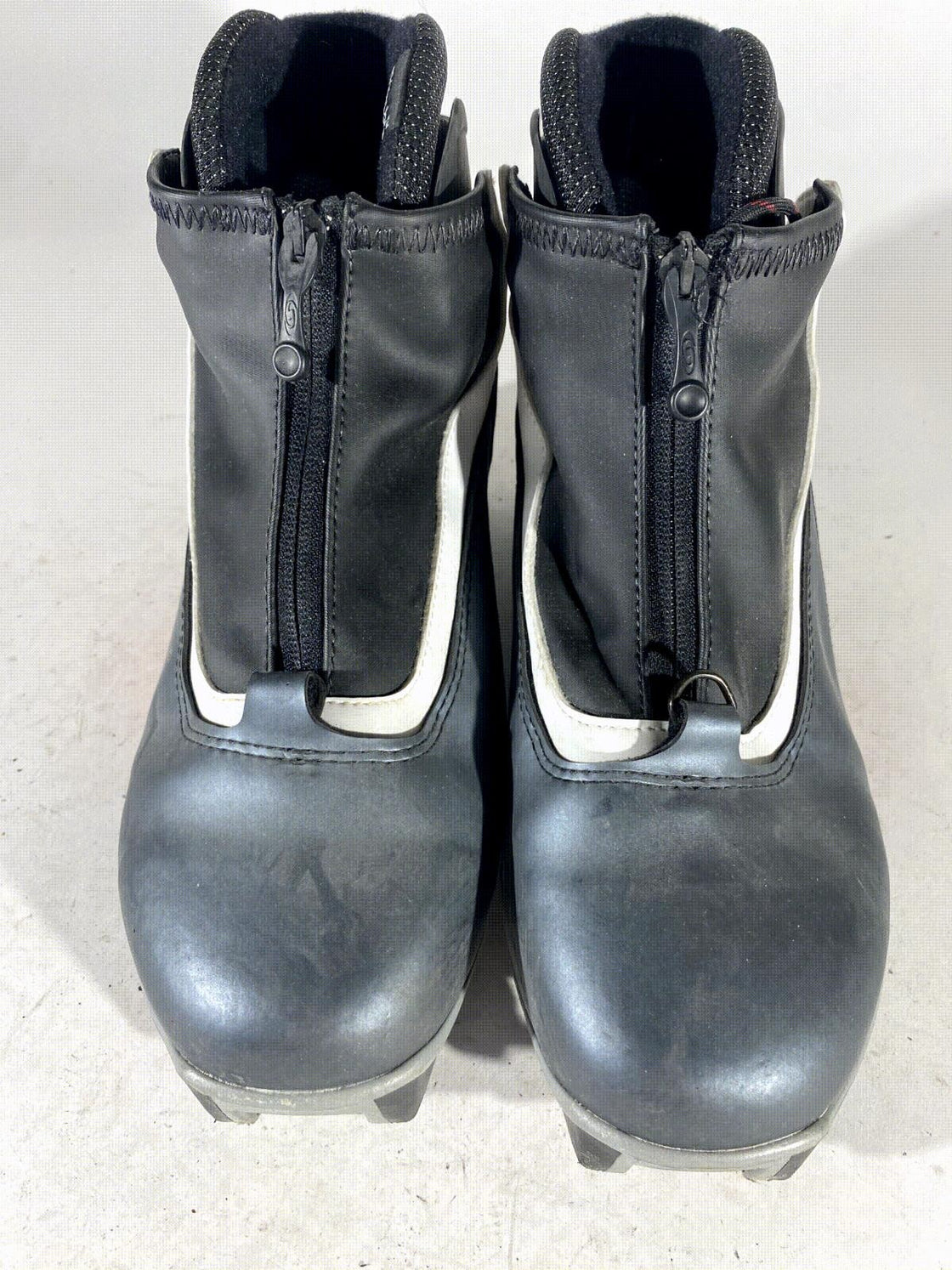 SALOMON Escape Classic Cross Country Ski Boots Size EU42 2/3 US9 SNS Pilot 2171