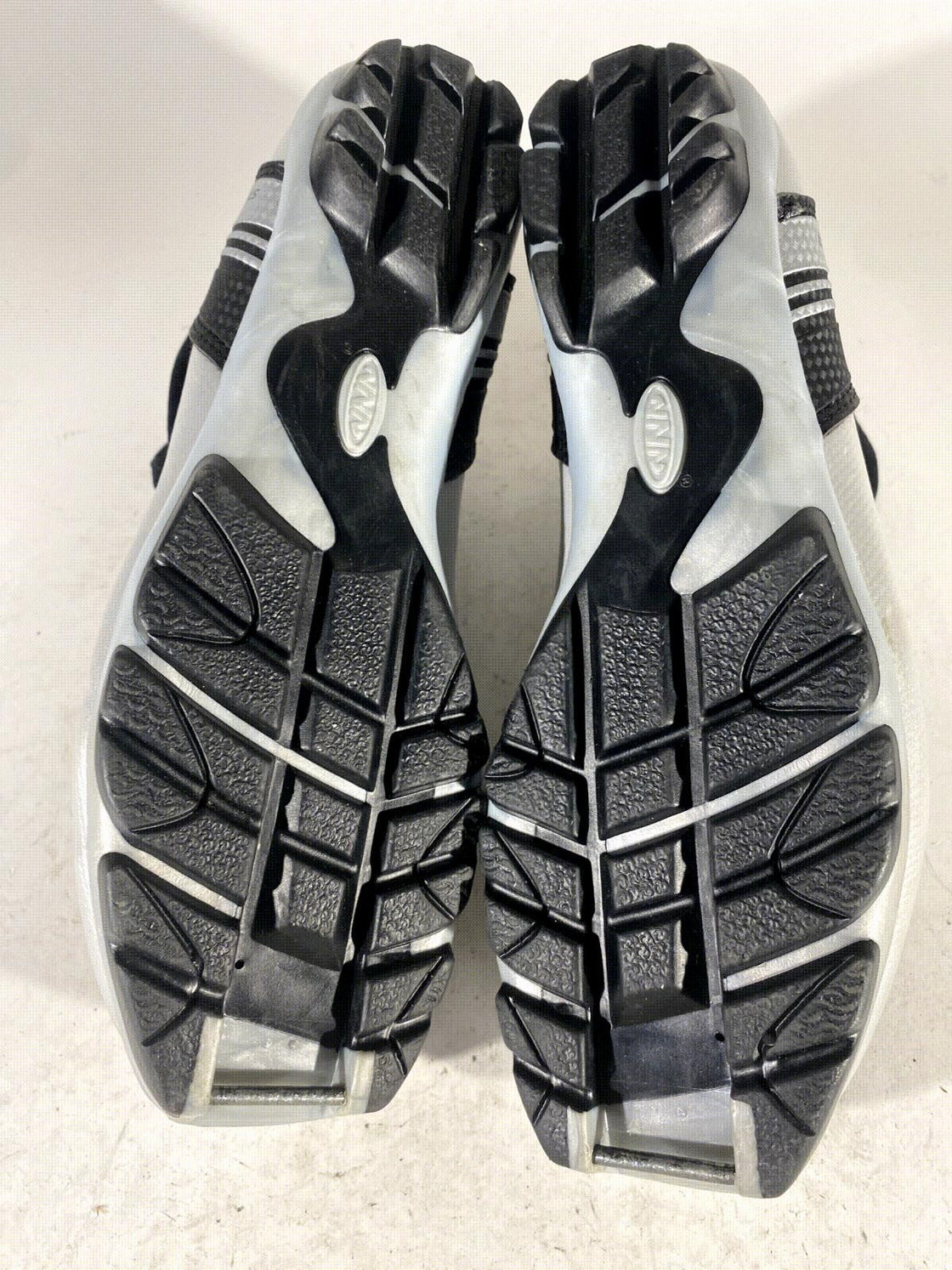 Alpina ST10 Nordic Cross Country Ski Boots Size EU42 US9 for NNN 937