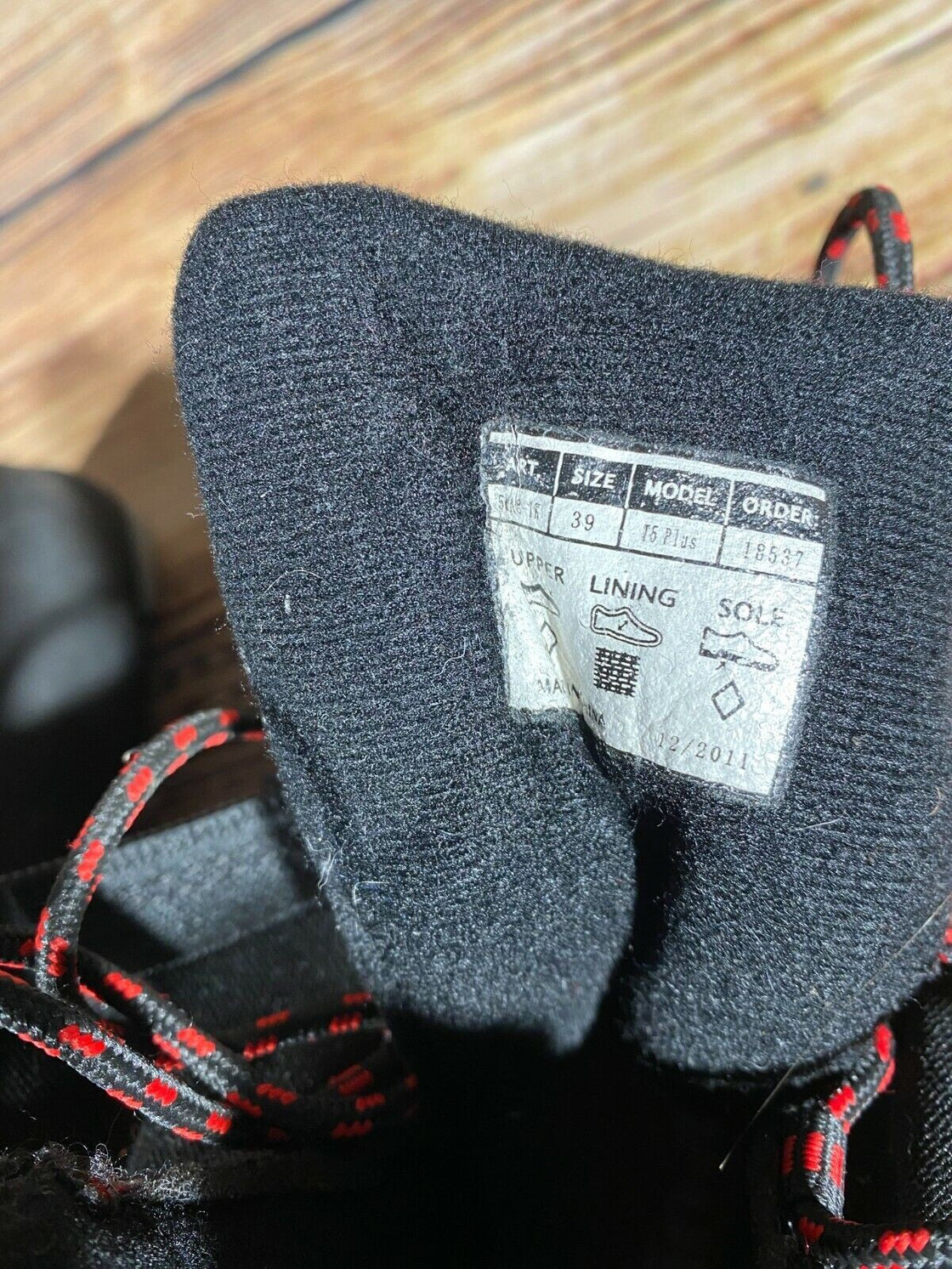 Alpina T5 Plus Cross Country Nordic Ski Boots Size EU39 US7 NNN 825