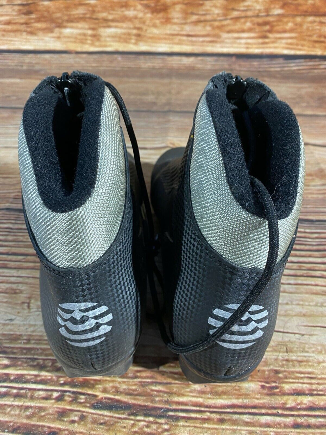 Alpina Touring Nordic Cross Country Ski Boots Size EU40 US7.5 for NNN 3011