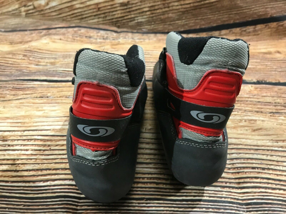 SALOMON Cross Country Ski Boots Size EU39 1/3 US6.5 SNS Profil 2433