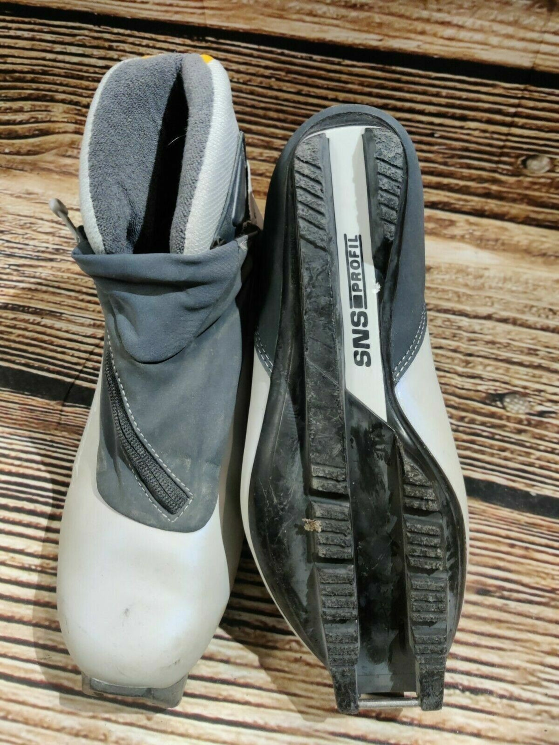 SALOMON Nordic Cross Country Ski Boots Size EU38 2/3 US7 SNS Profil 2369