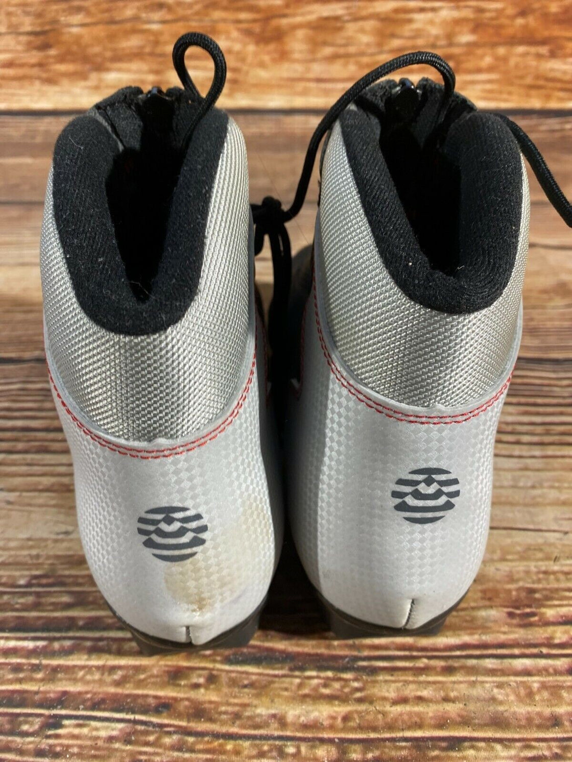 Alpina Touring Nordic Cross Country Ski Boots Size EU42 US9 NNN bindings 2806