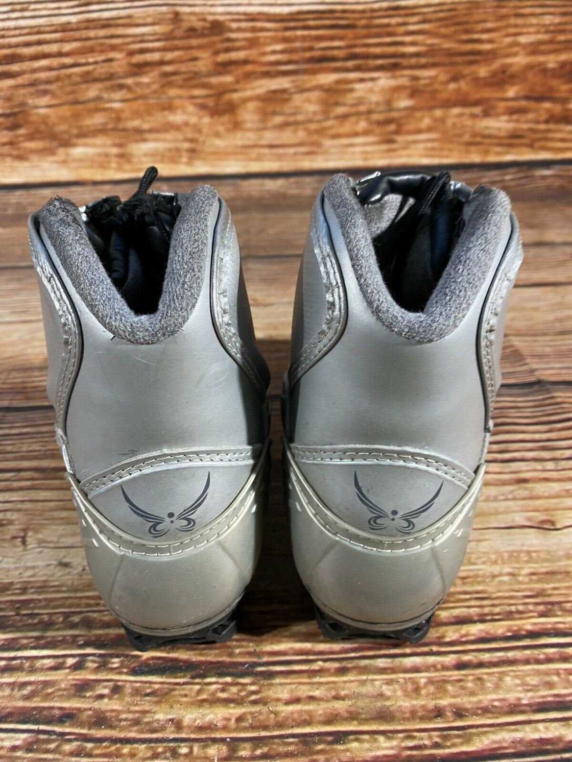 Alpina Eve28G Nordic Cross Country Ski Boots Size EU38 US6 NNN 816