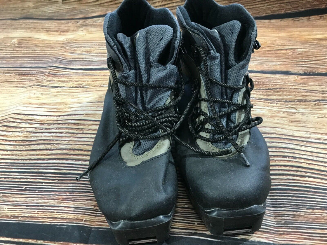 SALOMON Classic Cross Country Ski Boots Size EU39 US7 SNS Profil 2068