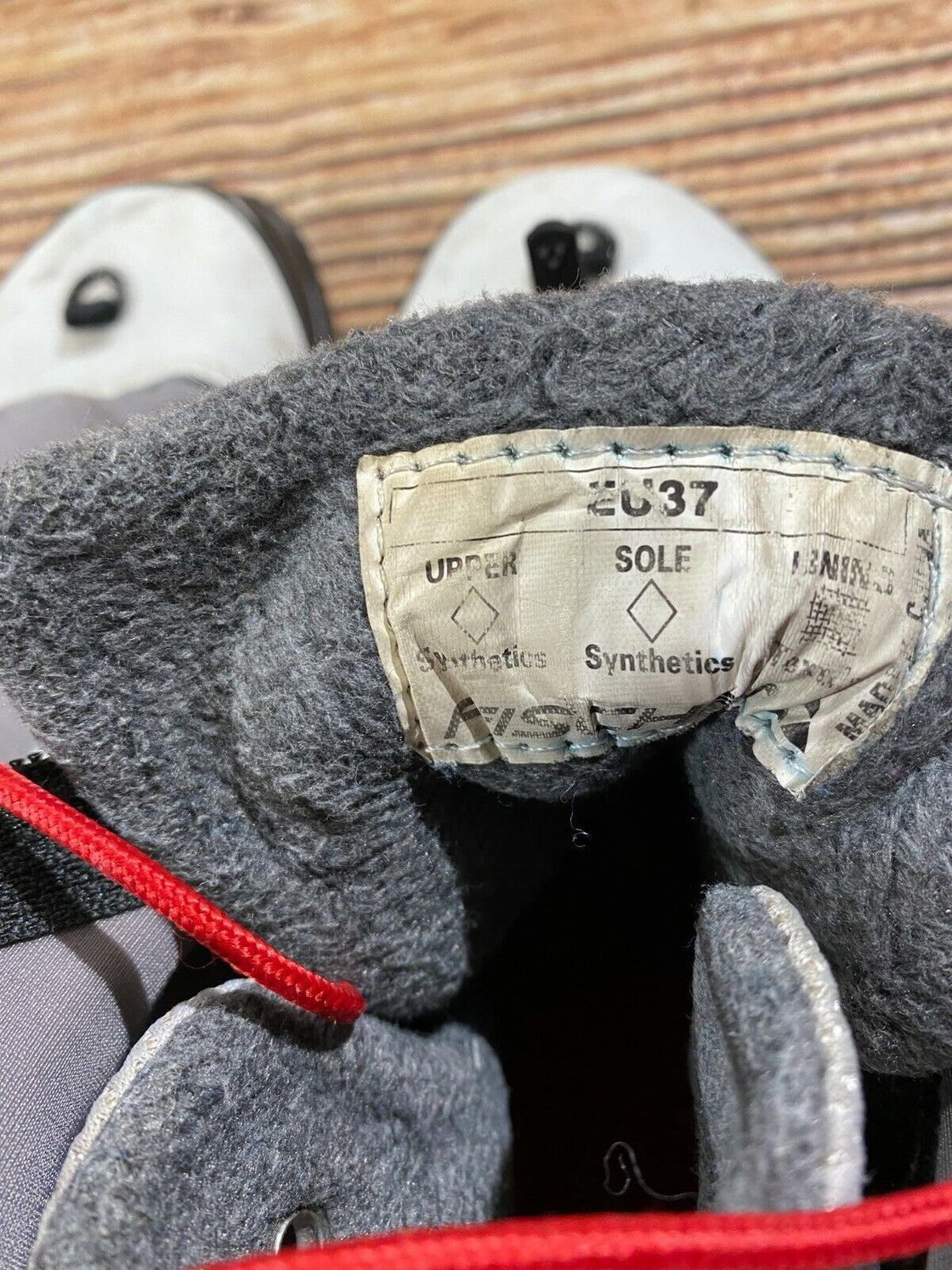 Fischer XC Comfort Classic Cross Country Ski Boots Combi Size EU37 US5 NNN 2467