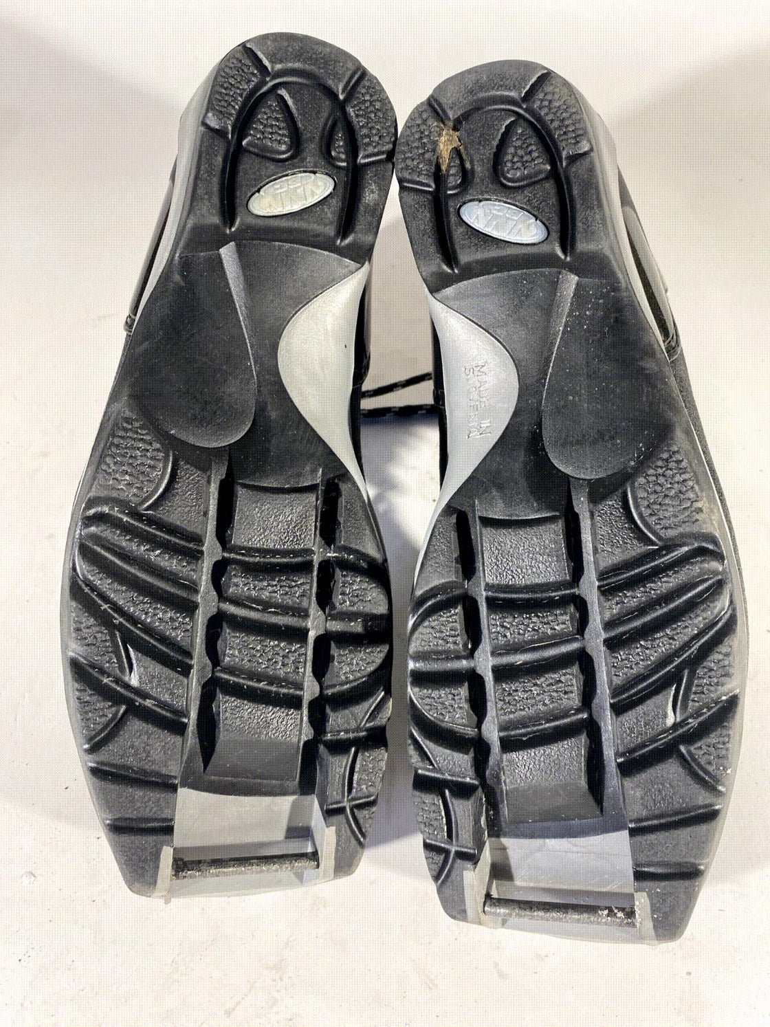 Alpina Back Country Nordic Cross Country Ski Boots Size EU40 US7.5 NNN BC 1909
