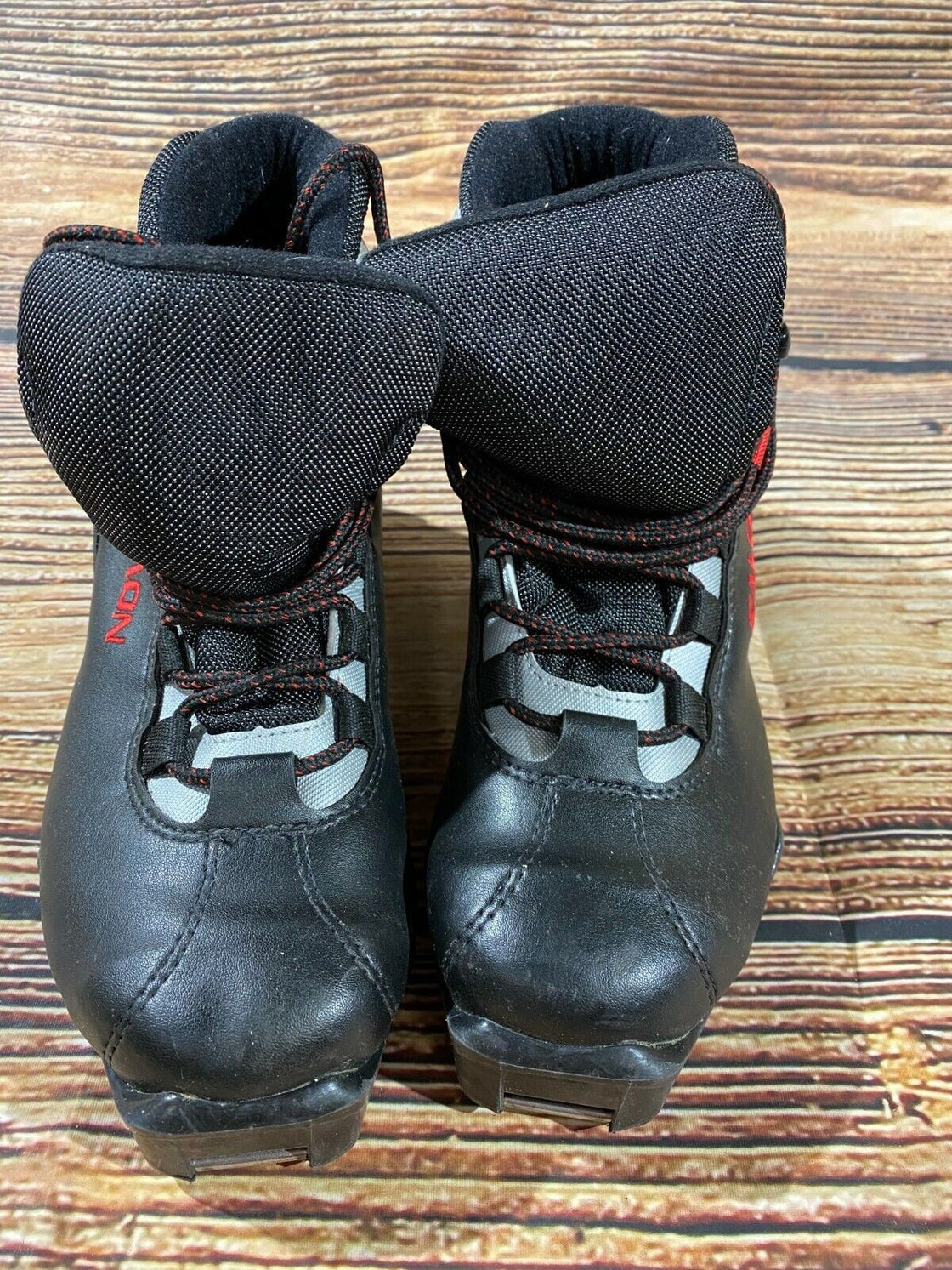 SALOMON Classic Nordic Cross Country Ski Boots Size EU39 SNS Profil 2326