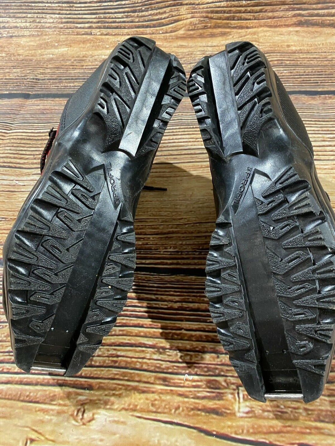 SALOMON Classic Nordic Cross Country Ski Boots Size EU39 SNS Profil 2326