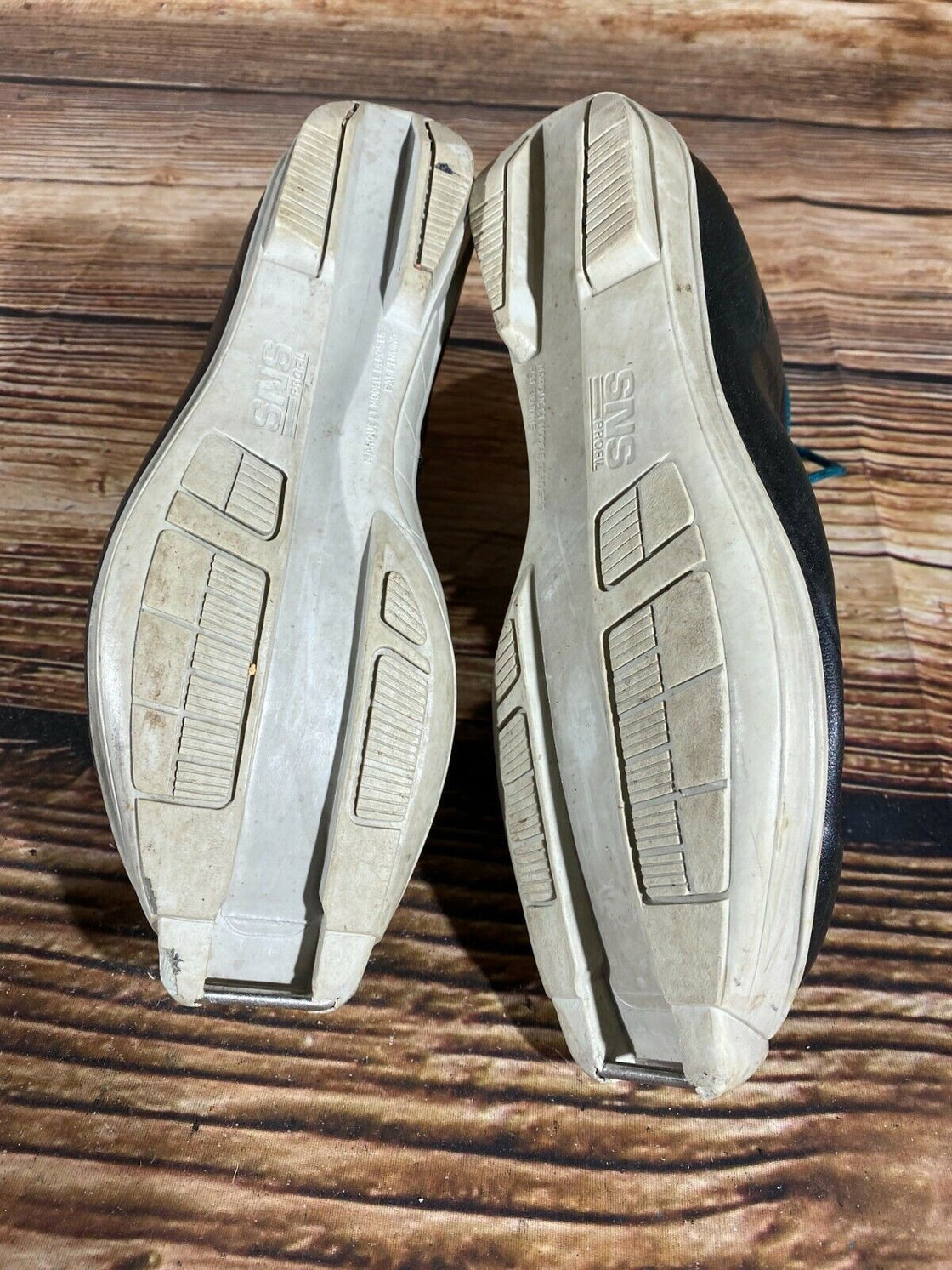 SALOMON V3 Nordic Cross Country Ski Boots Size EU40 US7.5 SNS profil 2029