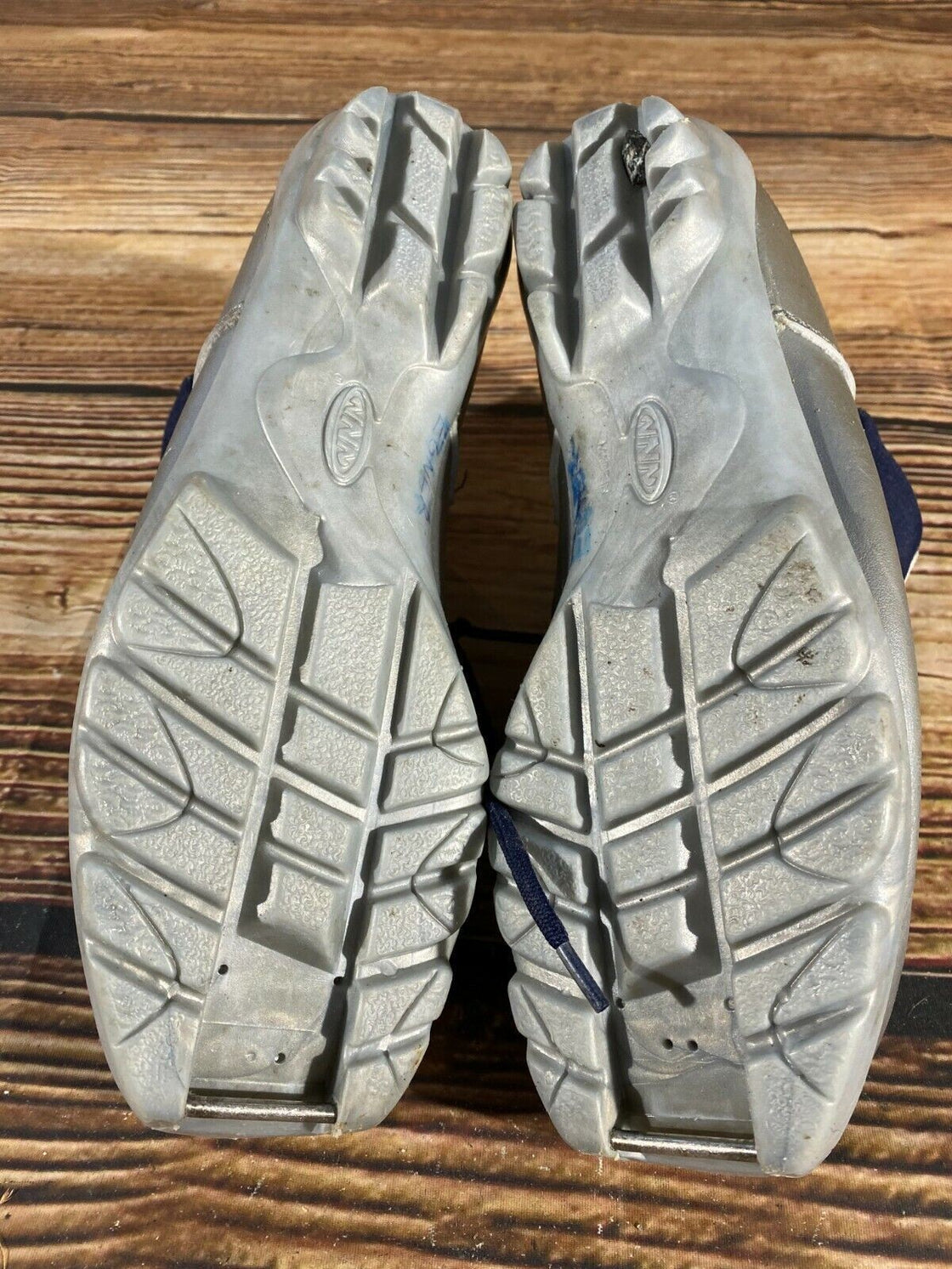 Alpina 311 Nordic Cross Country Ski Boots Size EU39 US7 NNN bindings 862