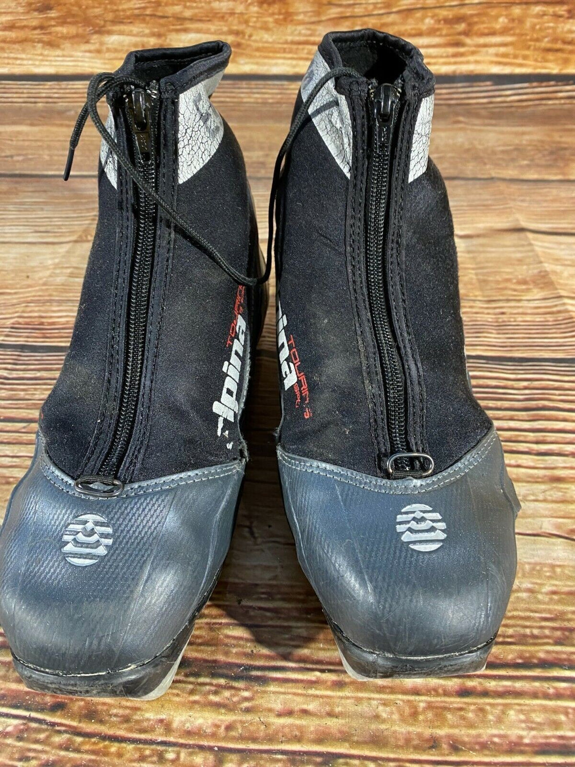 Alpina ST10 Nordic Cross Country Ski Boots Size EU40 US7.5 NNN bindings 3116