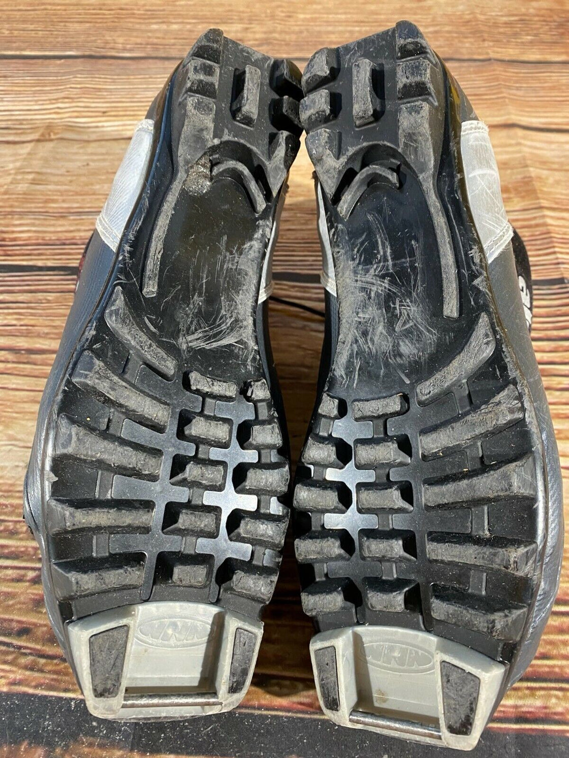 Alpina ST10 Nordic Cross Country Ski Boots Size EU40 US7.5 NNN bindings 3116