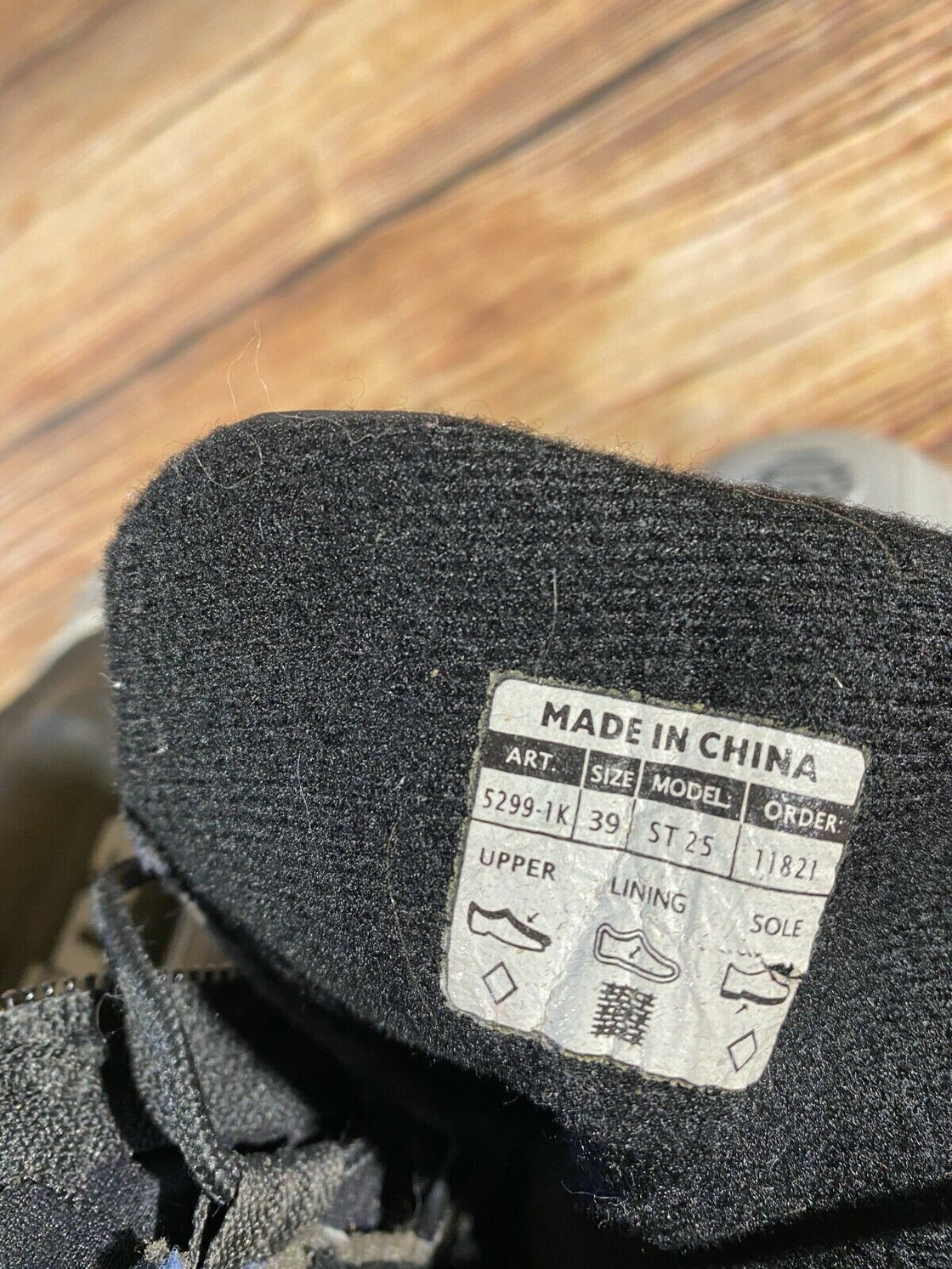 Alpina ST25 Nordic Cross Country Ski Boots Size EU39 US7 NNN bindings 2953