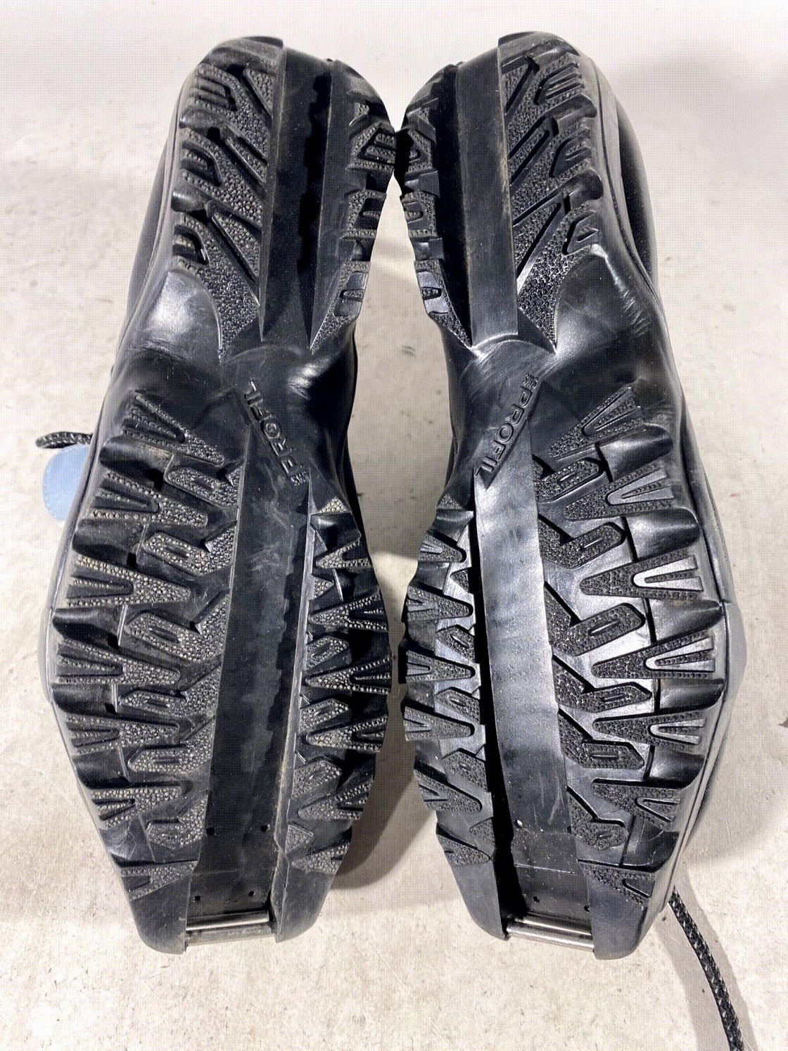 Salomon Classic Nordic Cross Country Ski Boots Size EU38 US6.5 SNS Profil 2142