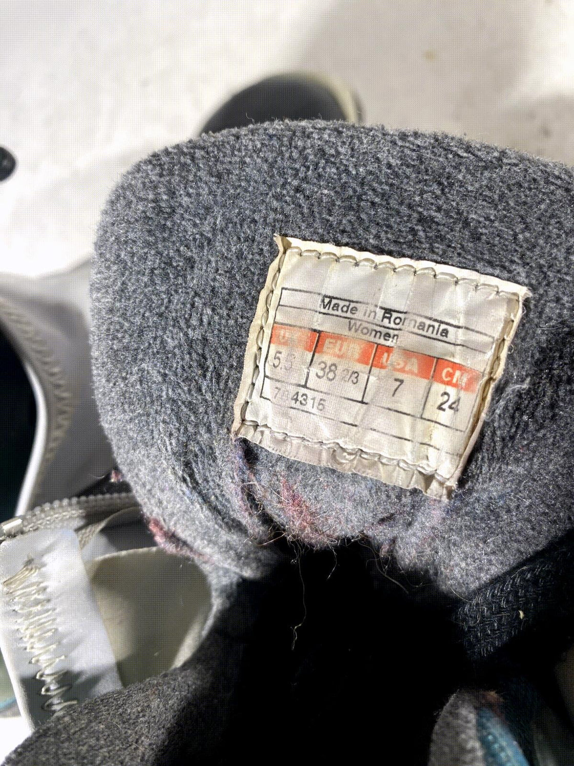 SALOMON Classic Nordic Cross Country Ski Boots Size EU38 2/3 US7 SNS Profil 2158