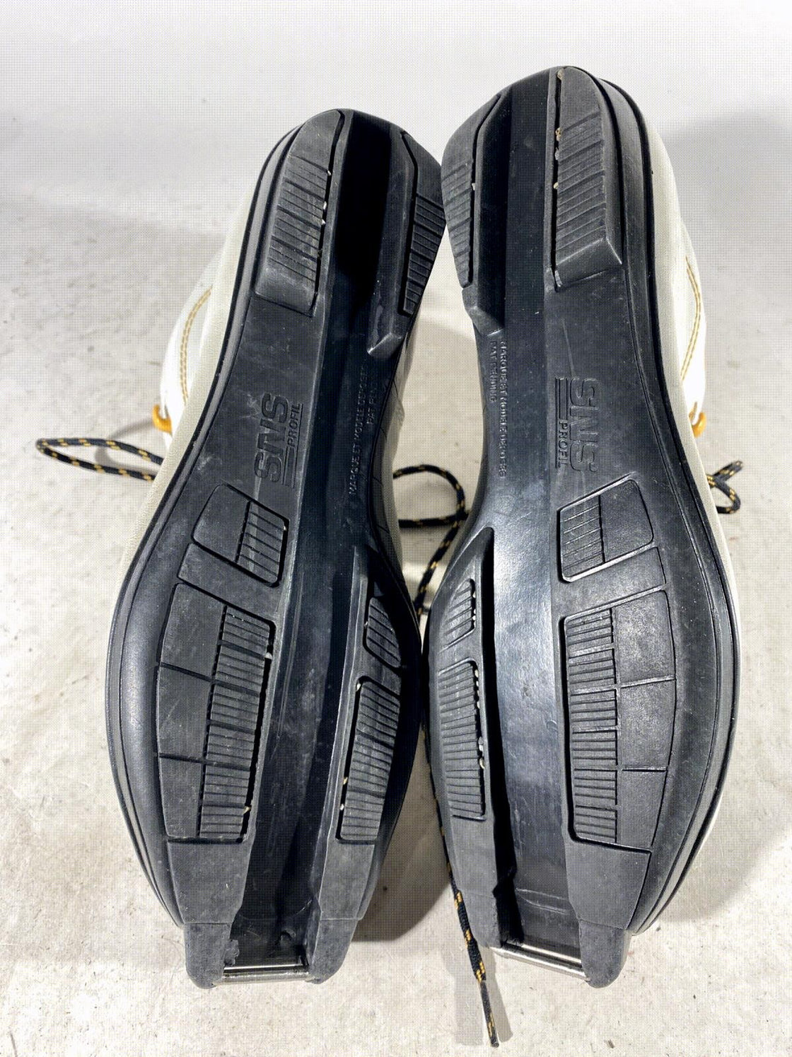 SALOMON Classic Noridc Cross Country Ski Boots Size EU41 US8.5 SNS Profil 2037