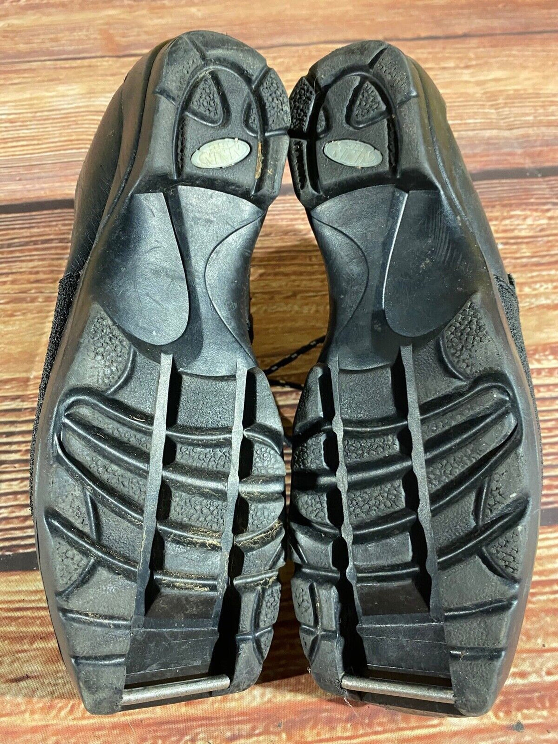 Landsem Back Country Nordic Cross Country Ski Boots Size EU41 US8 NNN BC 1887