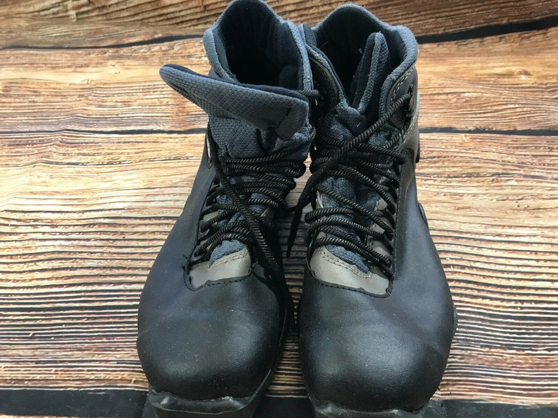 SALOMON Classic Cross Country Ski Boots Size EU42 US9.5 SNS Profil 2328