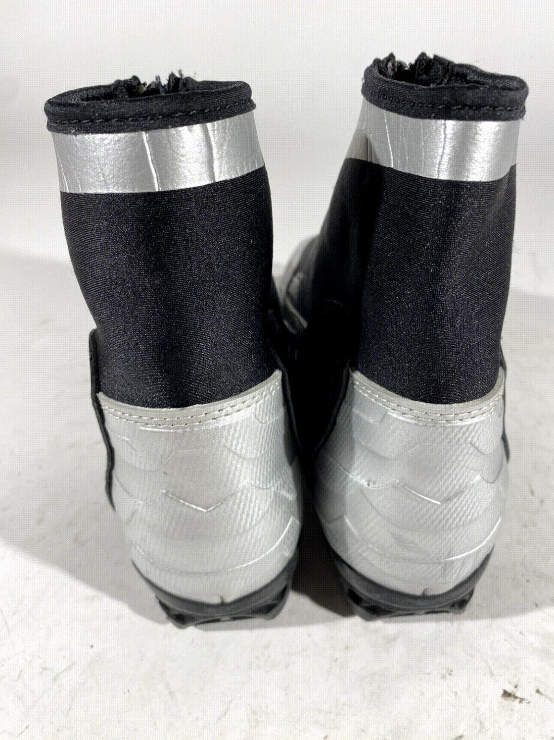 Alpina ST10 Nordic Cross Country Ski Boots Size EU39 US7 for NNN 3008
