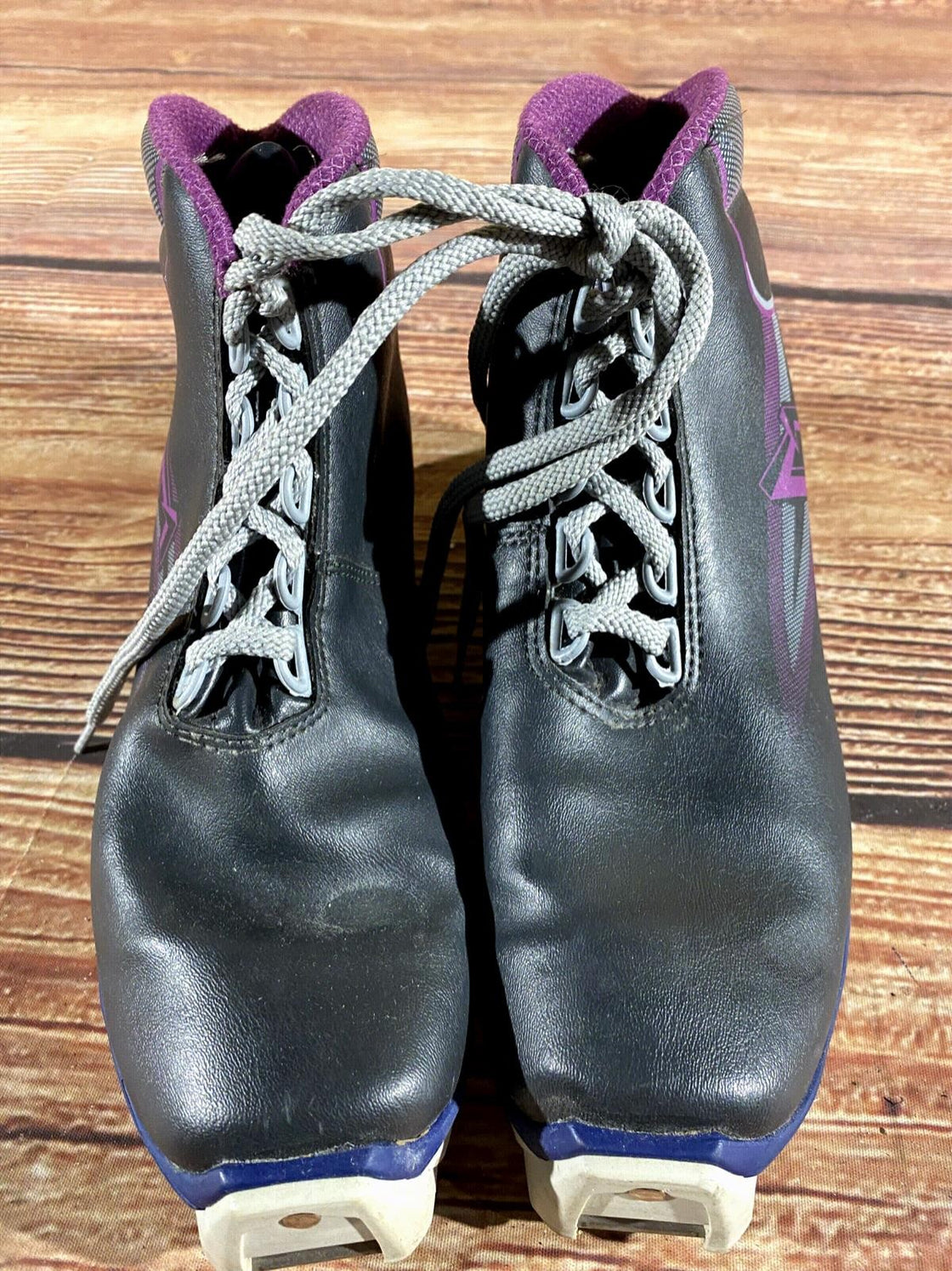Meindl Nordic Cross Country Ski Boots Size EU40 US7.5 SNS Profil 1472