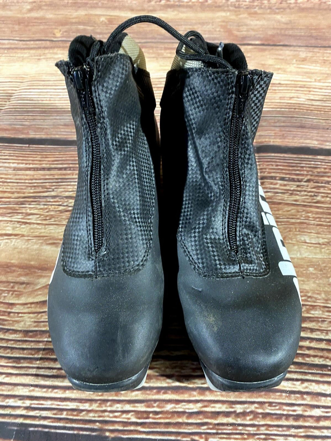 Alpina Touring Nordic Cross Country Ski Boots Size EU40 US7.5 for NNN 573