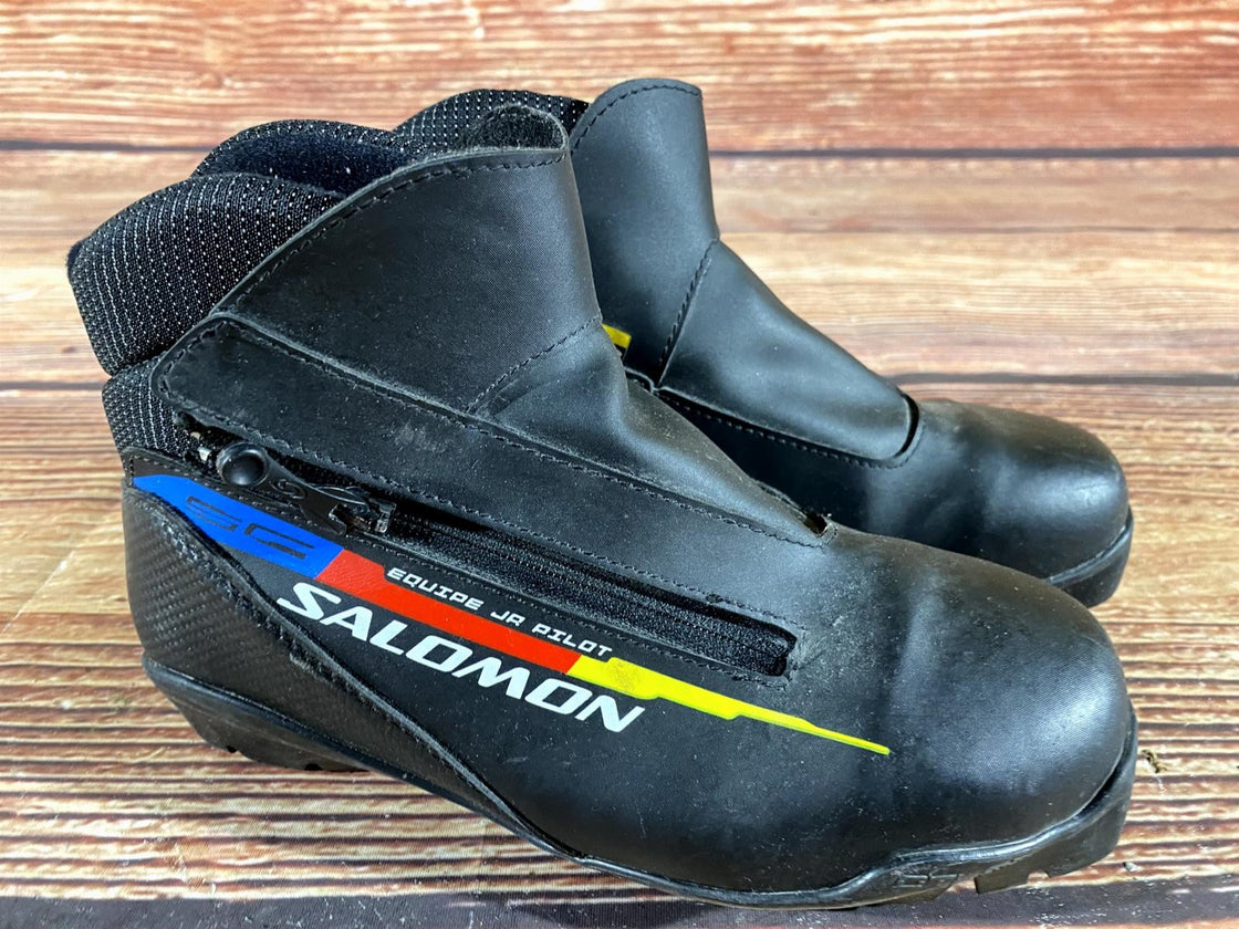 SALOMON Equipe Cross Country Ski Boots Size EU38 US5.5 SNS Pilot Bindings 2057