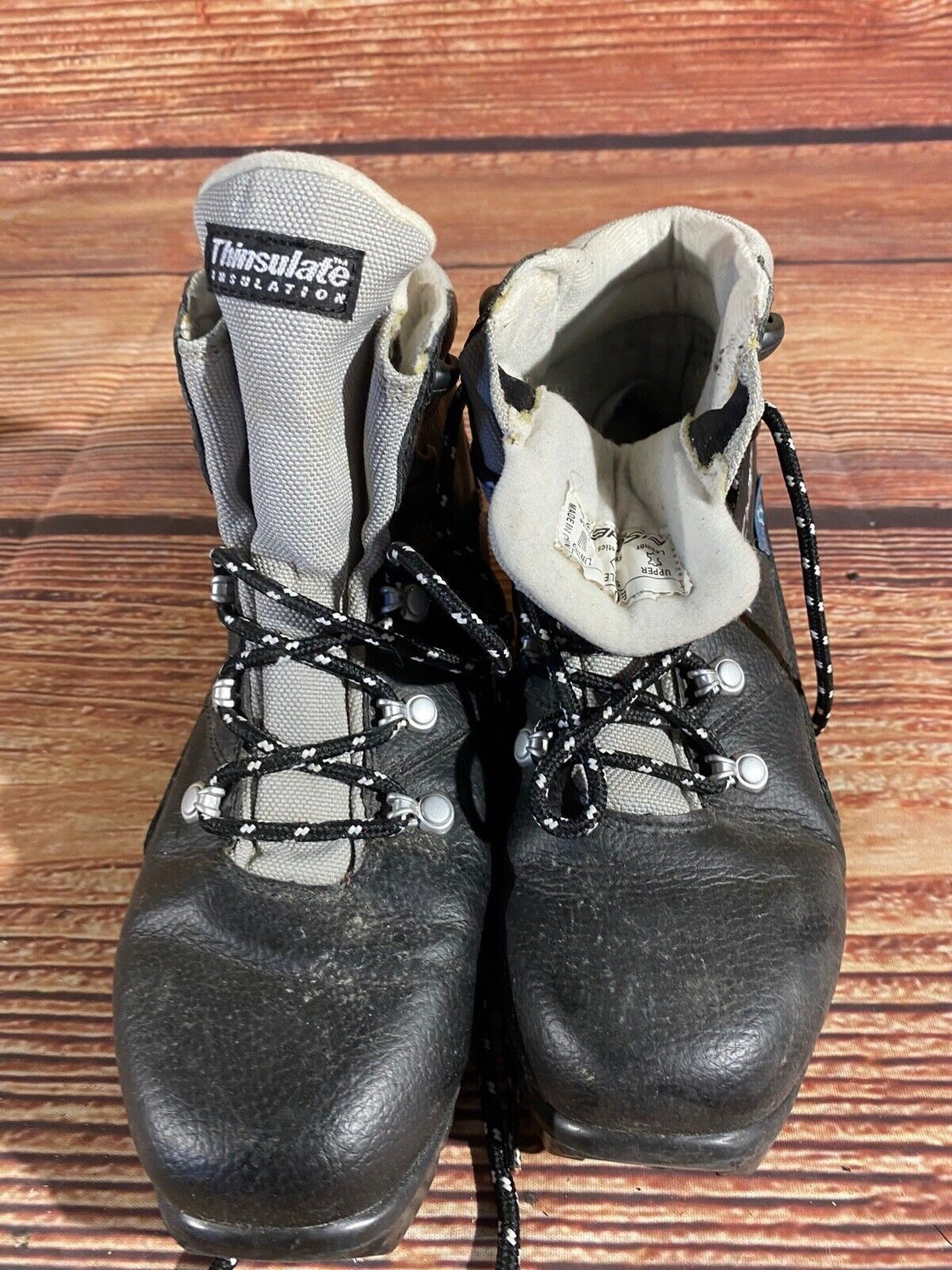 Fischer Nordic Classic Touring Cross Country Ski Boots Size EU40 US7.5 NNN 1464