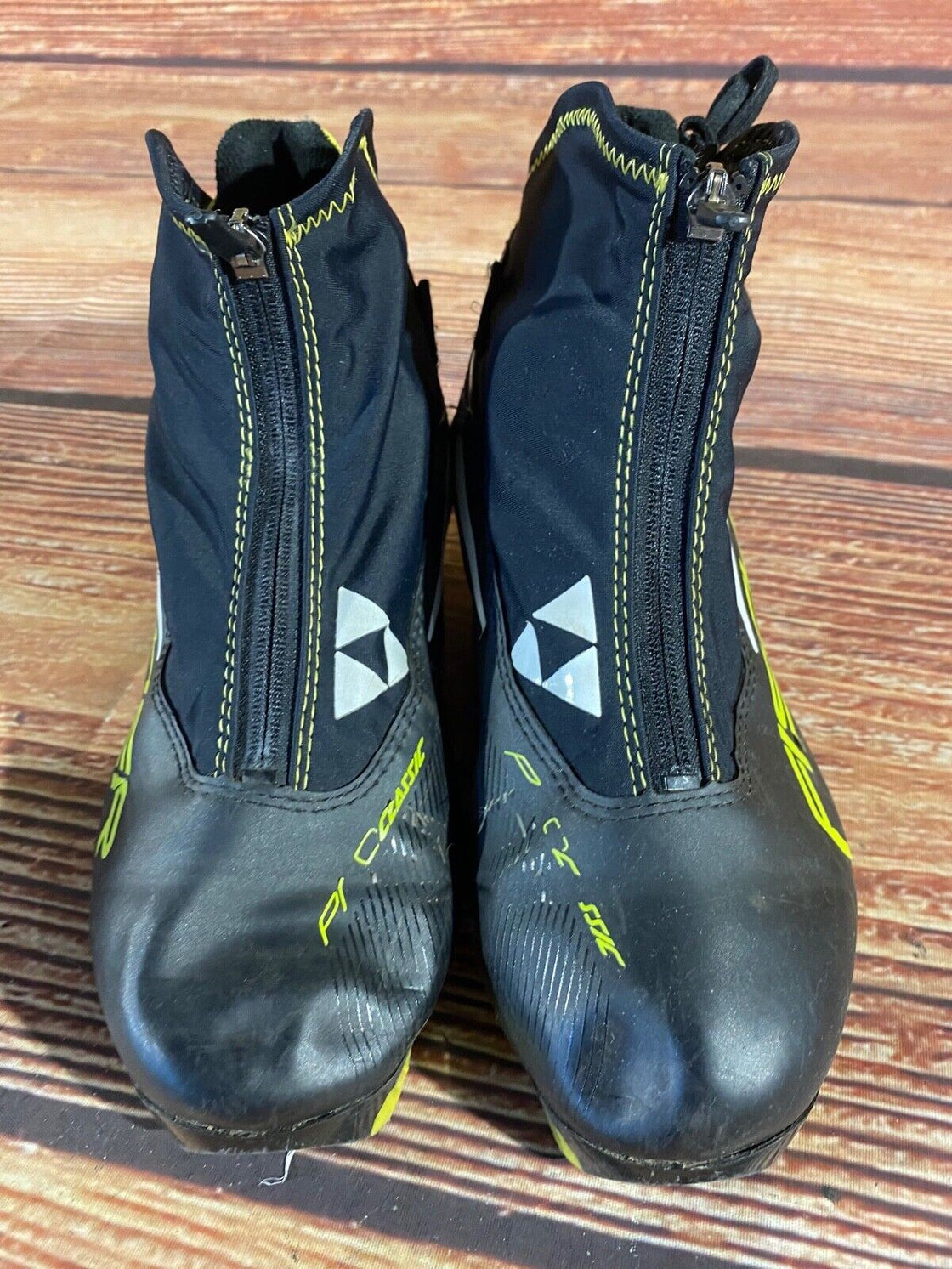 Fischer PRC Classic Nordic Cross Country Ski Boots Size EU39 US7 NNN 1536