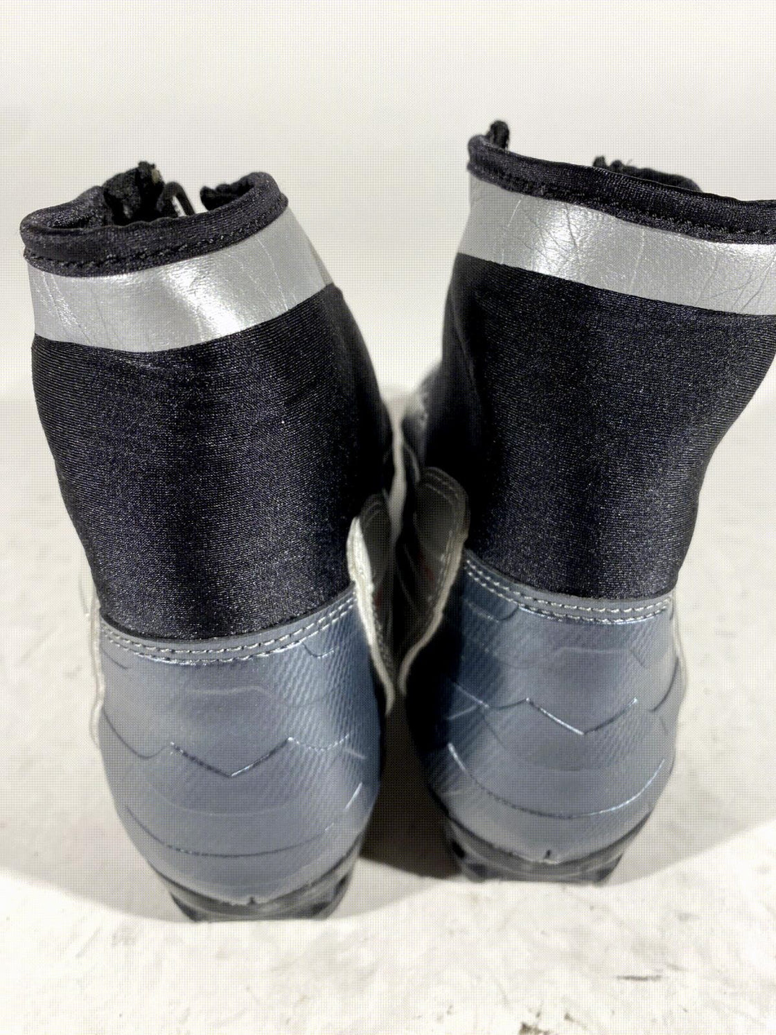 Alpina ST10 Nordic Cross Country Ski Boots Size EU39 US7 for NNN 2891