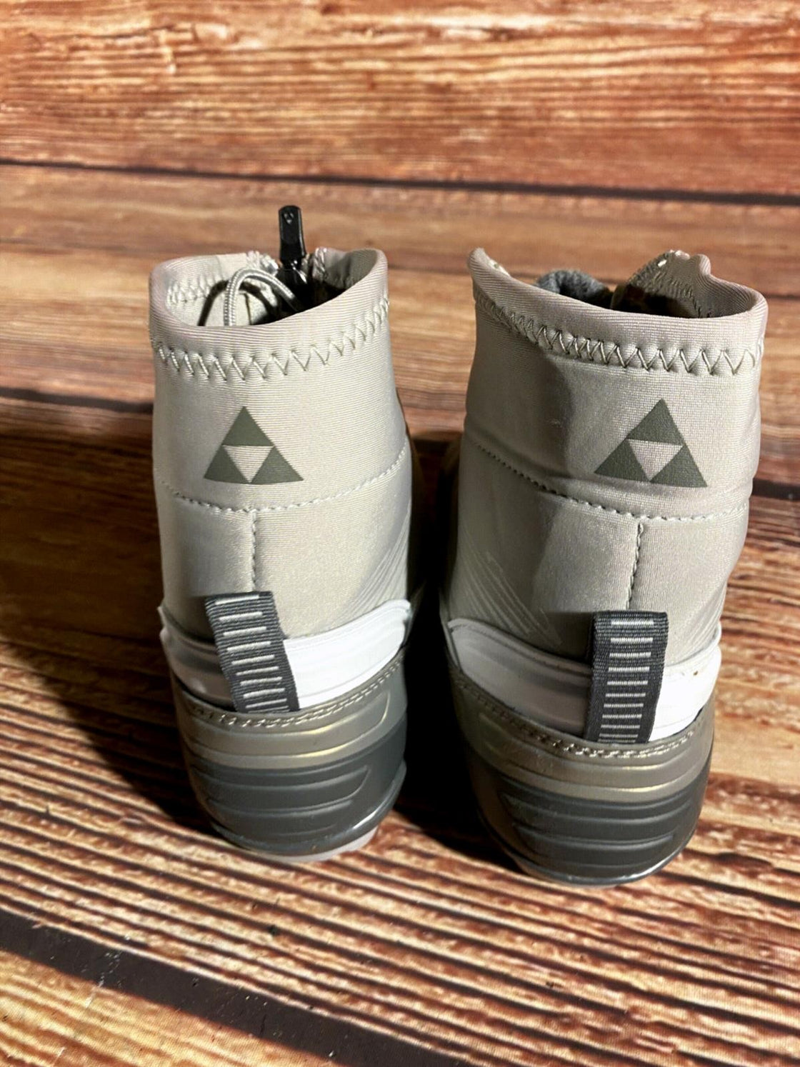 Fischer Vision Classic Nordic Cross Country Ski Boots Size EU38 US6 NNN 1565