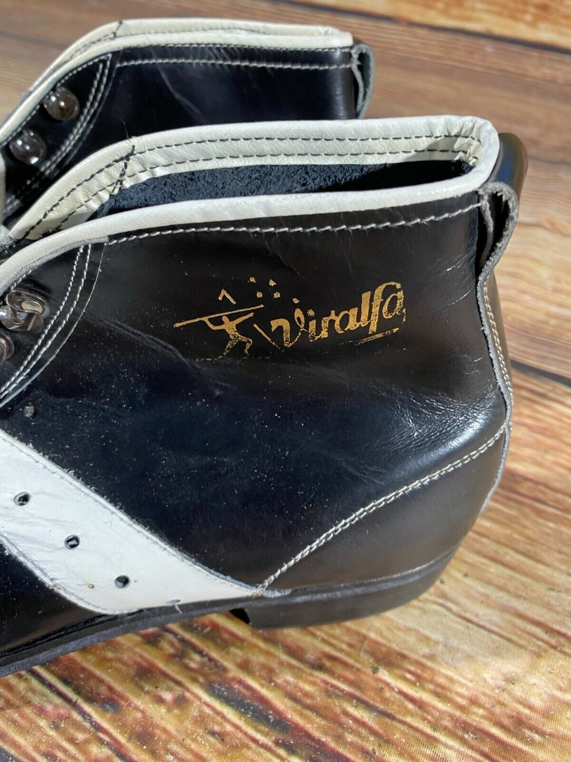VIRALFA Vintage Cross Country Ski Boots Kandahar Cable Bindings EU39 US6 KL19
