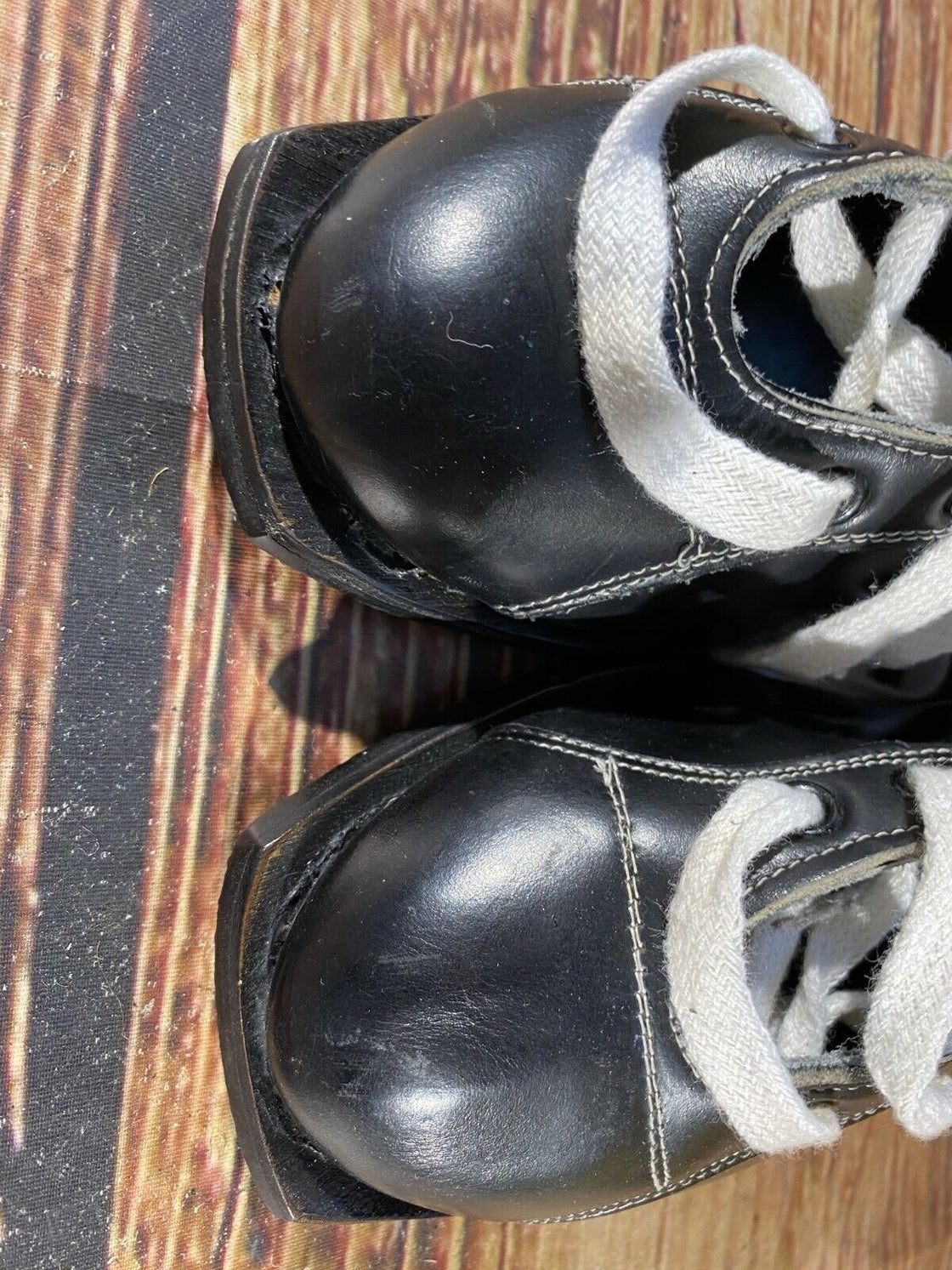 VIRALFA Vintage Cross Country Ski Boots Kandahar Cable Bindings EU39 US6 KL19