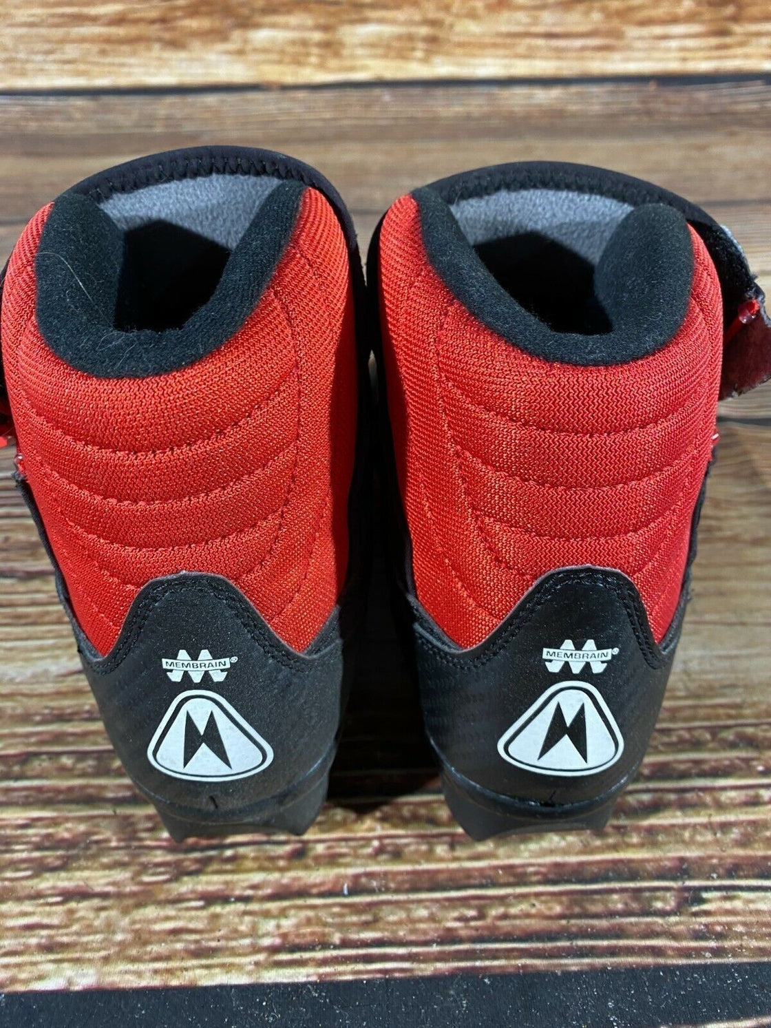 Madshus Ultra C Nordic Cross Country Ski Boots Size EU37 US4.5 NNN bindings 2497