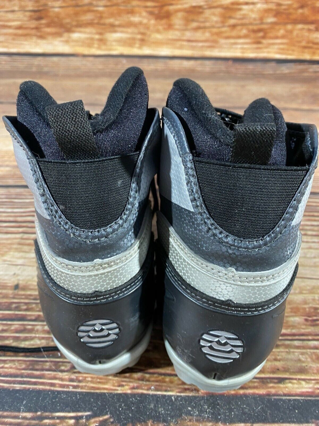 Alpina SR20 Nordic Cross Country Ski Boots Size EU39 US7 NNN bindings 1049