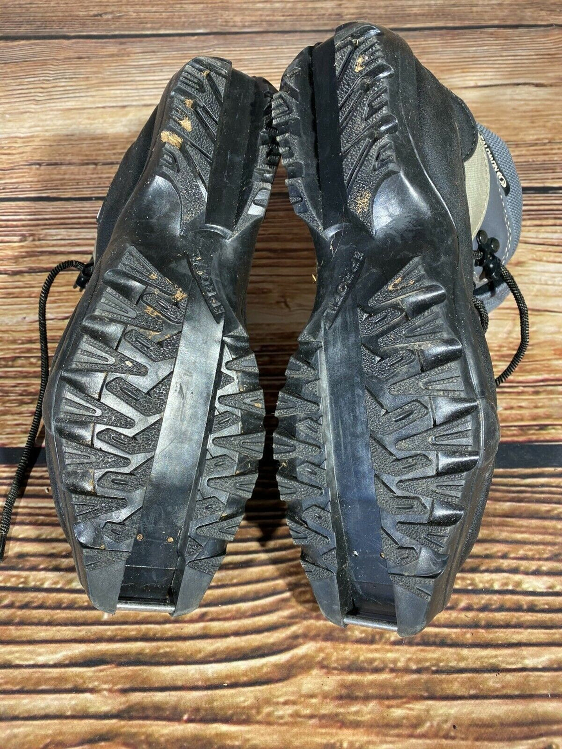 SALOMON Classic Nordic Cross Country Ski Boots Size EU40 US8 SNS profil 2140