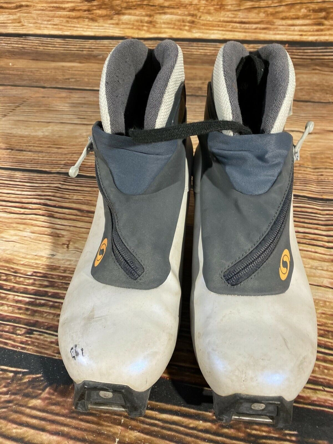 SALOMON Nordic Cross Country Ski Boots Size EU38 2/3 US7 SNS profil 2108