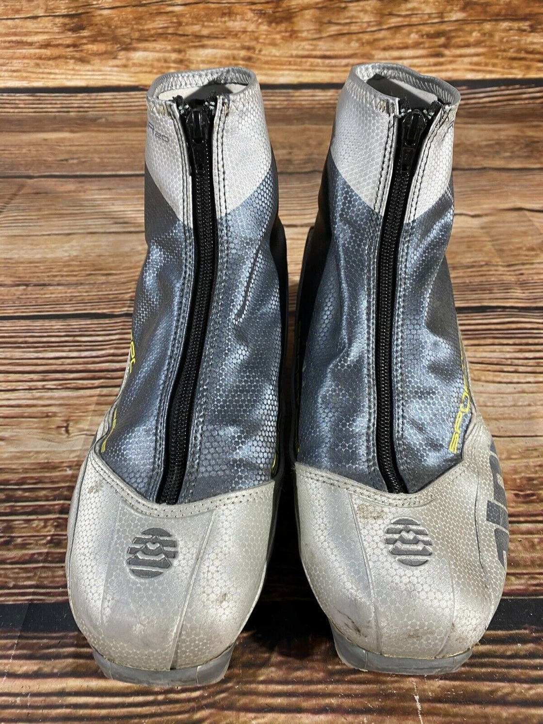 Alpina SR20 Nordic Cross Country Ski Boots Size EU43 US9.5 NNN bindings 971