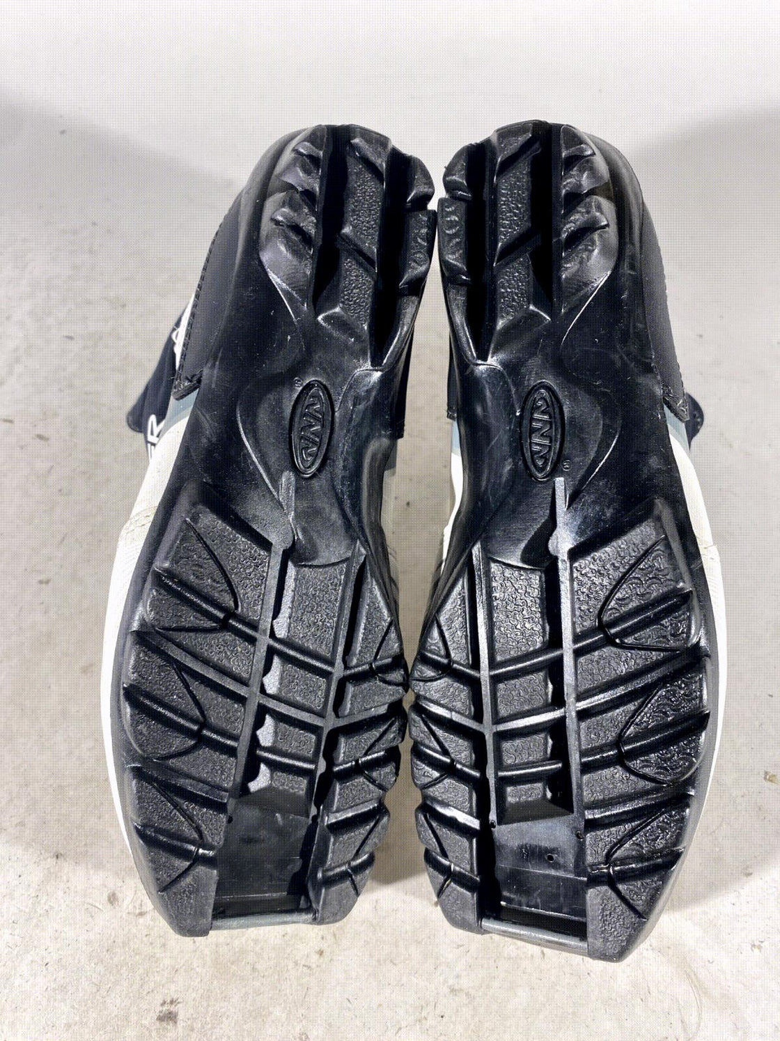 Fischer Classic Nordic Cross Country Classic Ski Boots Size EU37 US5 NNN 1454