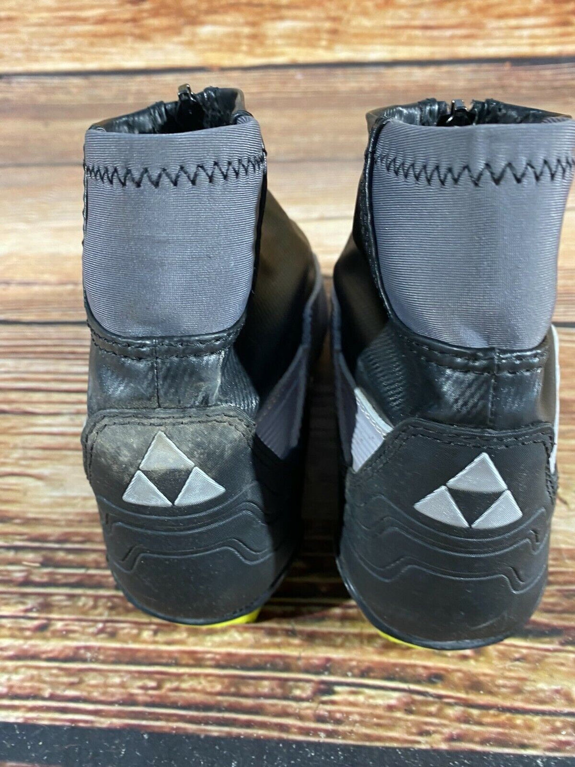 Fischer RC5 Classic Nordic Cross Country Ski Boots Size EU38 US6 NNN 1550