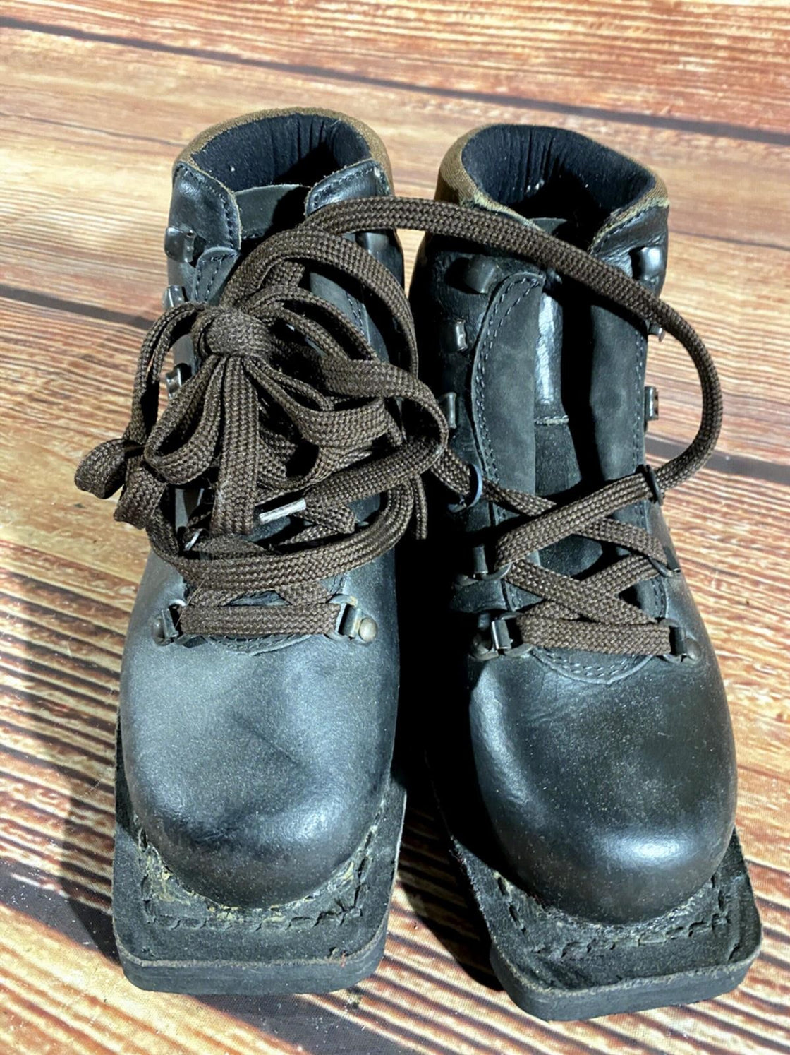 McKinley Telemark Nordic Cross Country Ski Boots EU38 US5.5 NN 75mm 1643