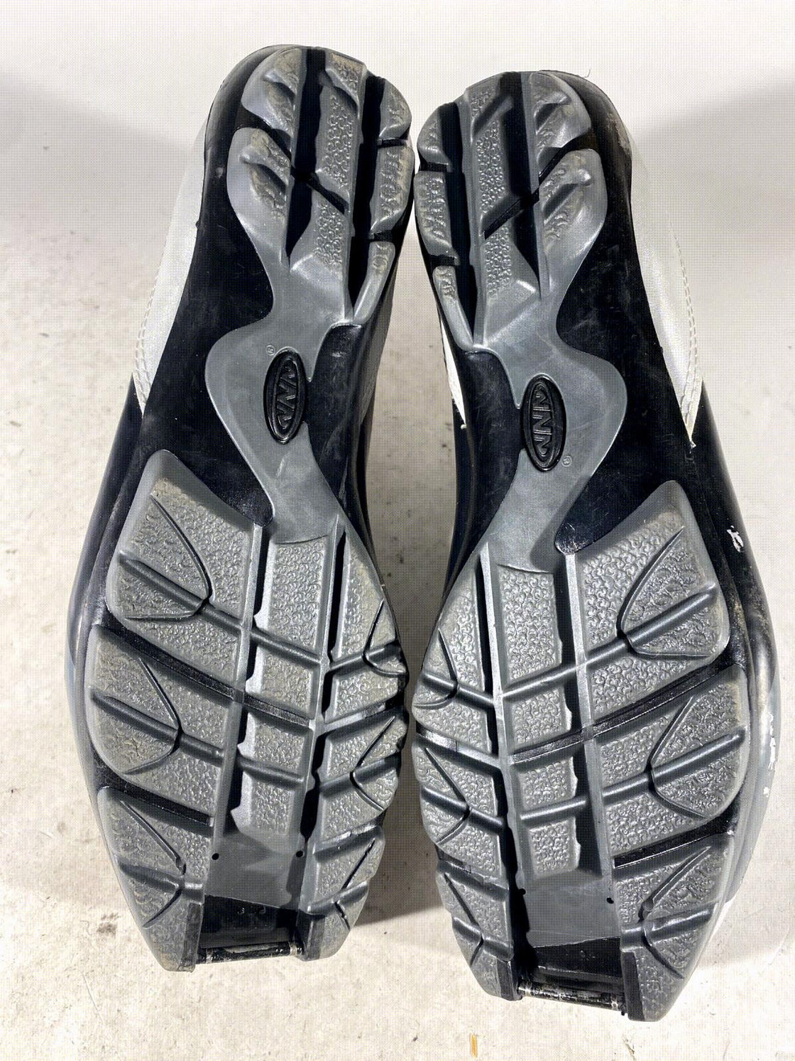 Fischer XC Touring Nordic Cross Country Classic Ski Boots EU43 US9.5 NNN 1293