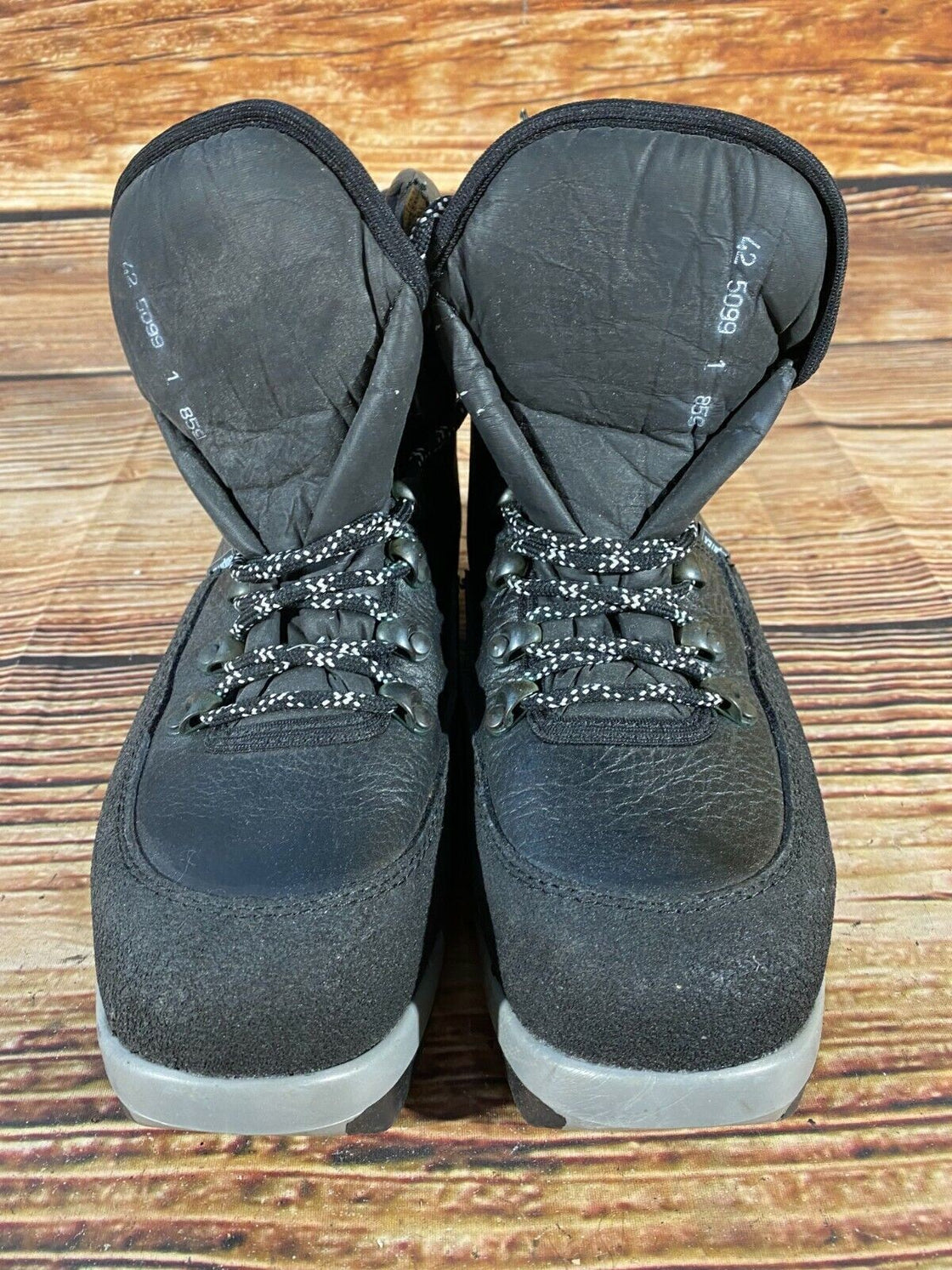 Alpina Touring Backcountry Cross Country Ski Boots Size EU42 US9 NNN-BC 1892