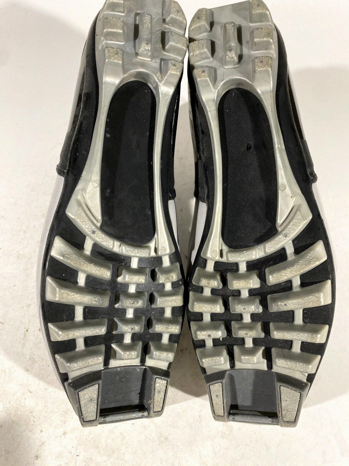 Fischer Touring Nordic Cross Country Classic Ski Boots Size EU43 US9.5 NNN 1460