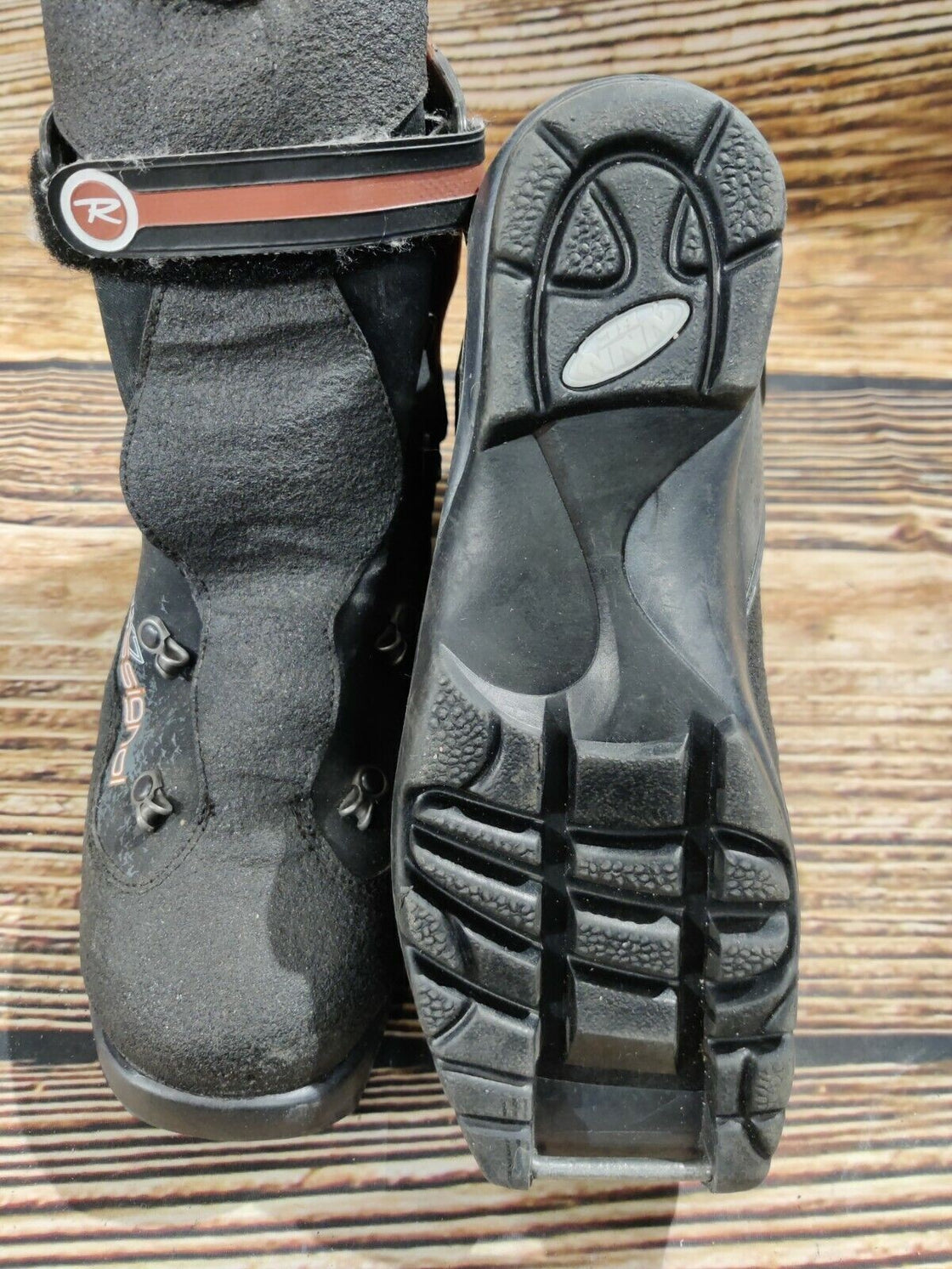 Rossignol BC X7 Touring Cross Country Ski Boots Size EU39 US7.5 NNN-BC 1926