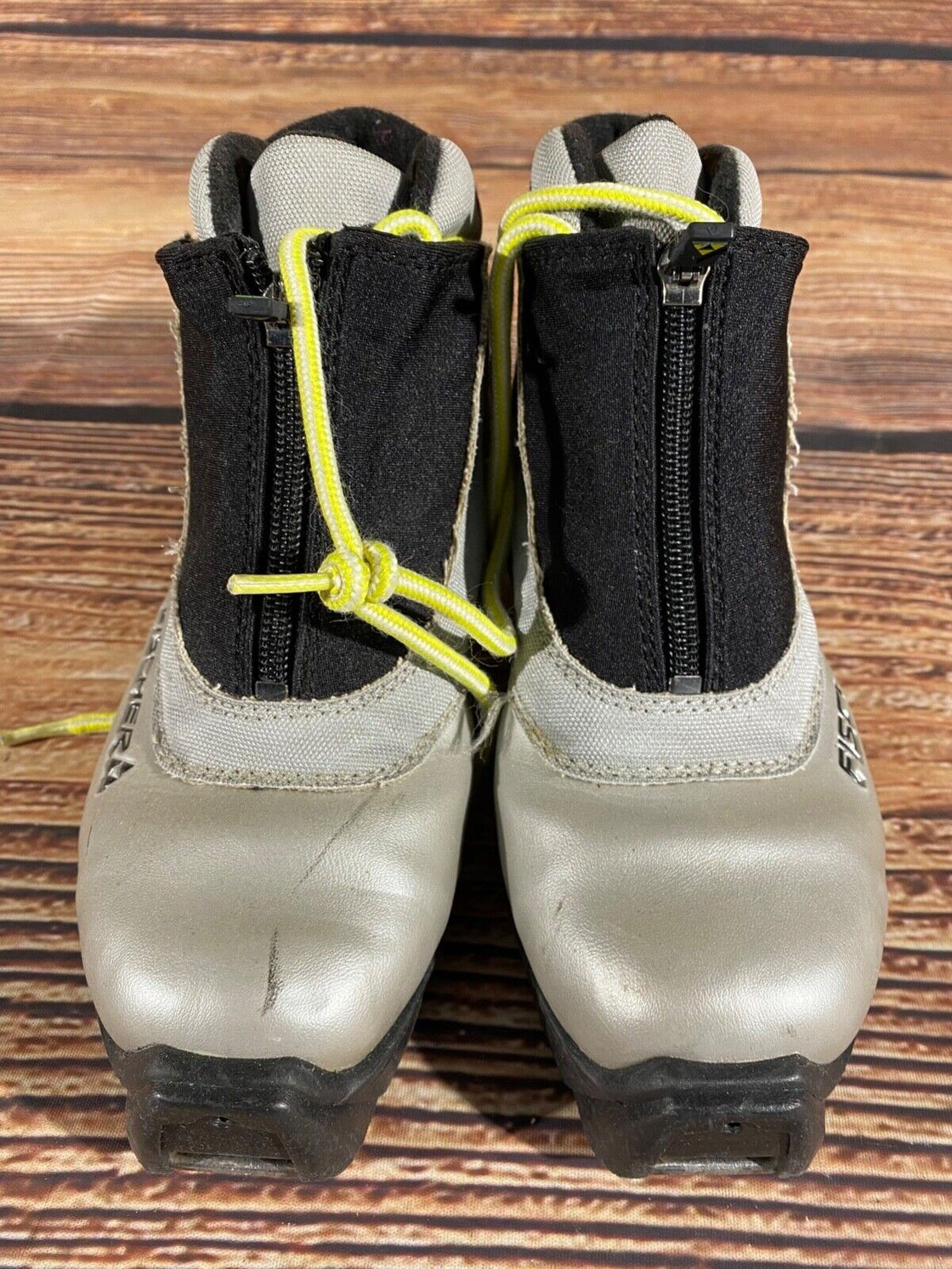 Fischer Kids Nordic Cross Country Ski Boots Size EU35 US3.5 NNN F-386