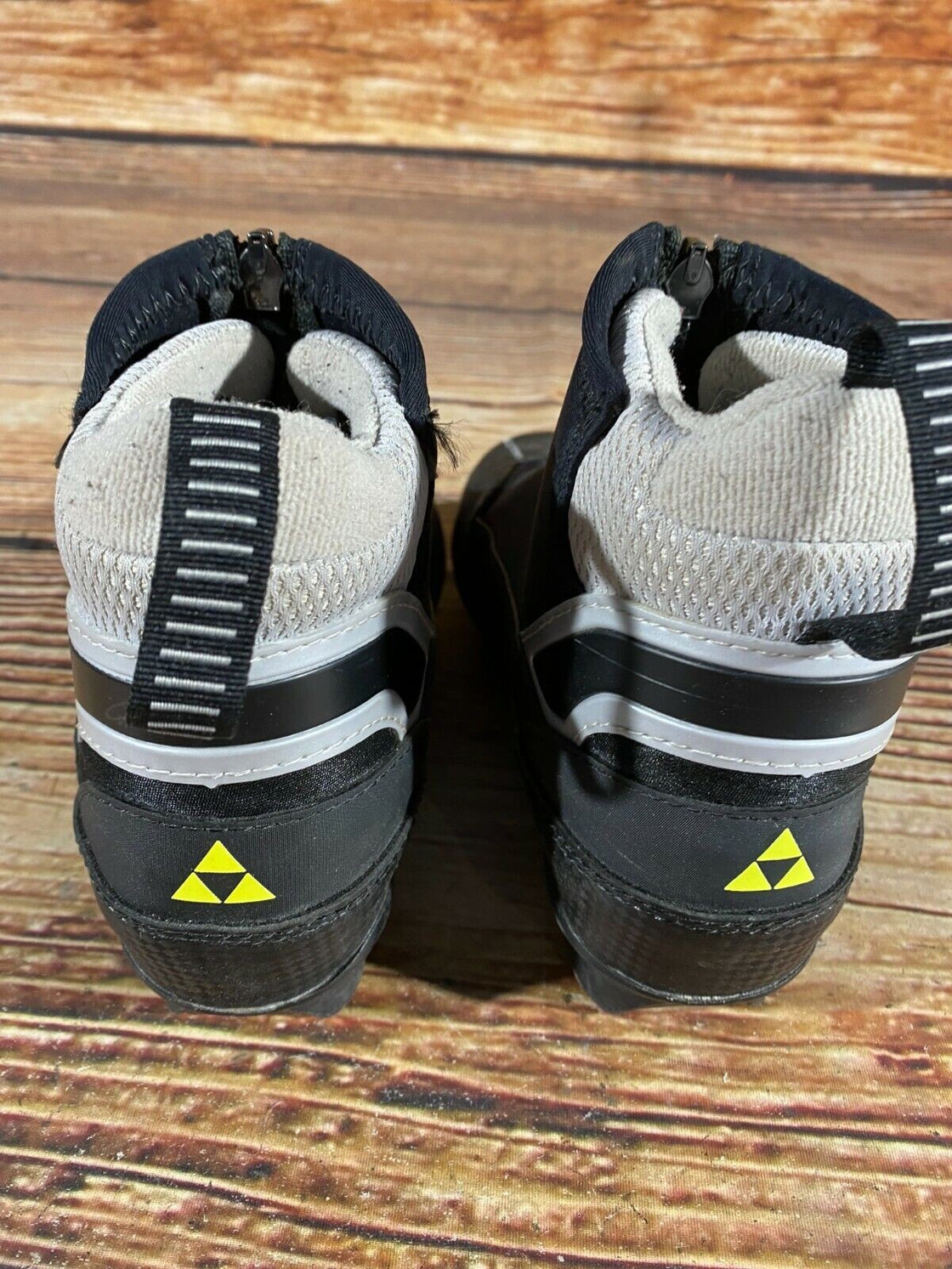 Fischer Ultimate Kids Nordic Cross Country Ski Boots Size EU34 US3 NNN F-149
